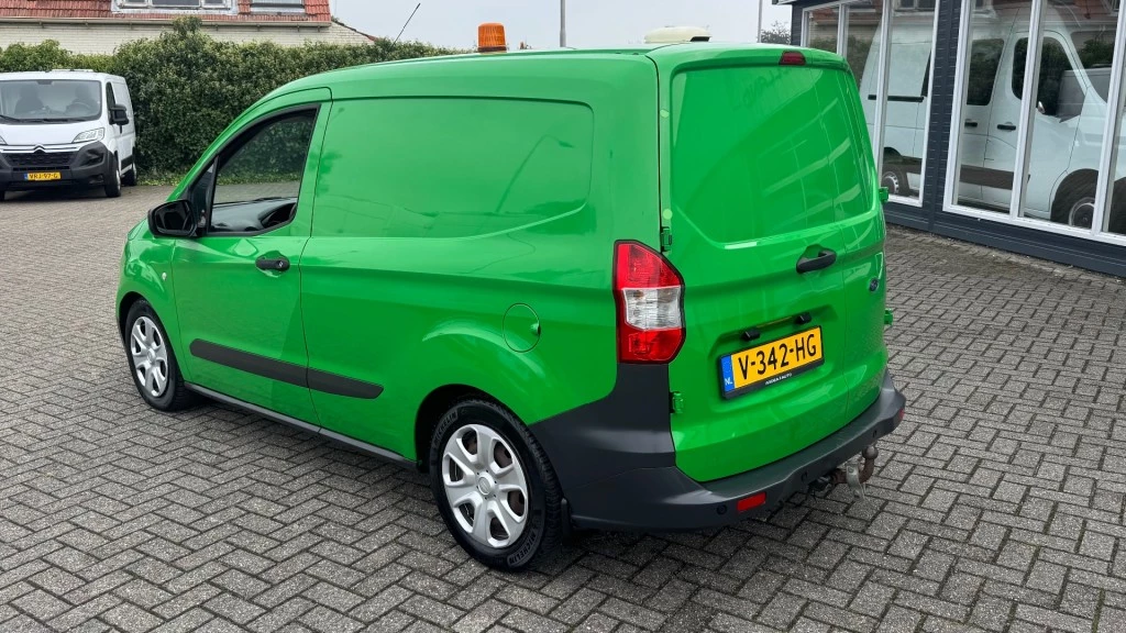 Hoofdafbeelding Ford Transit Courier