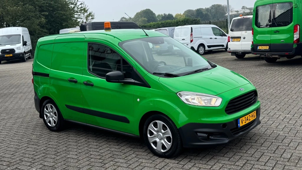 Hoofdafbeelding Ford Transit Courier