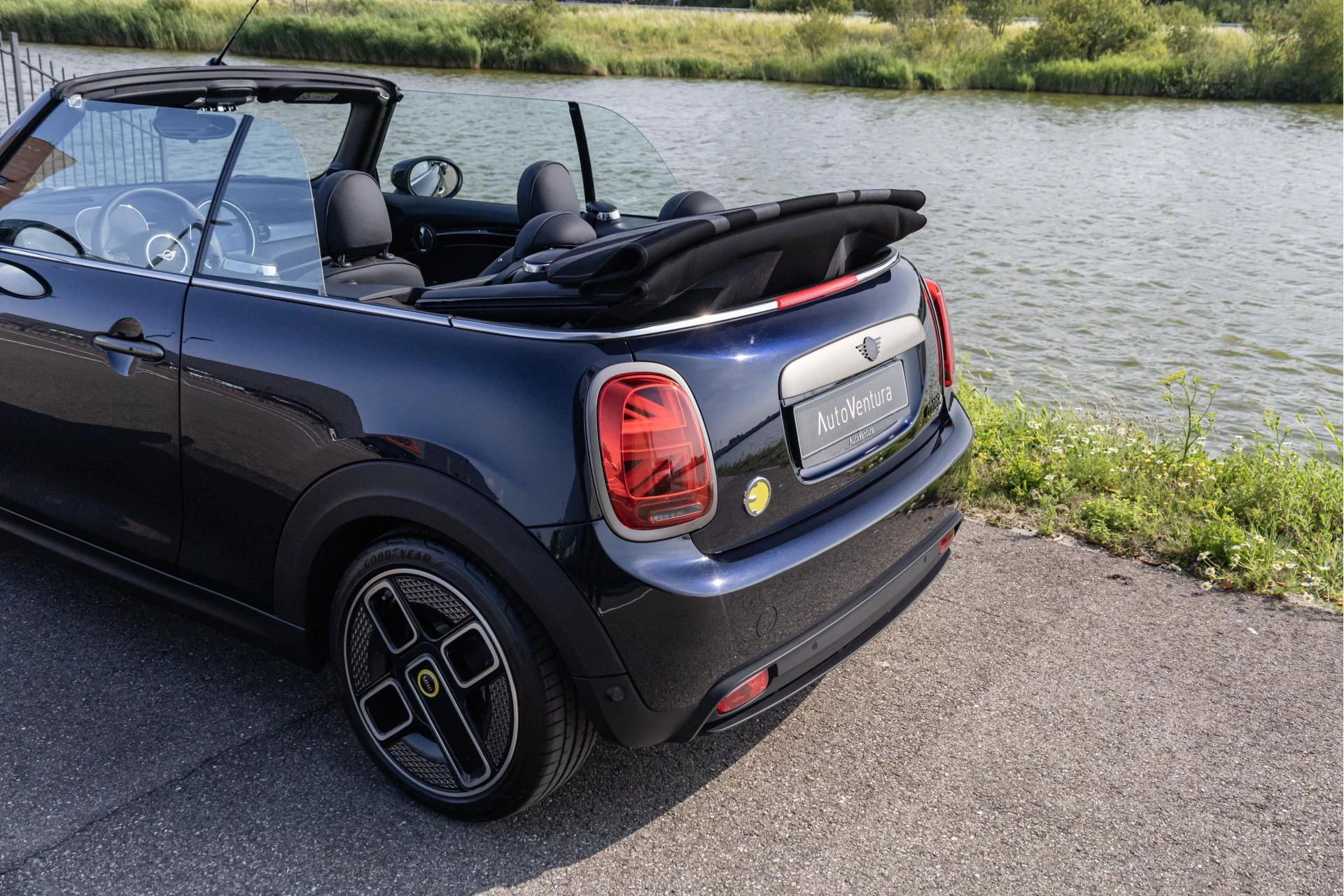 Hoofdafbeelding MINI Cabrio