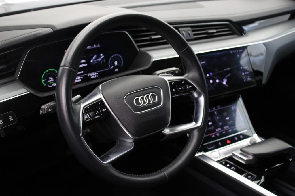 Hoofdafbeelding Audi e-tron