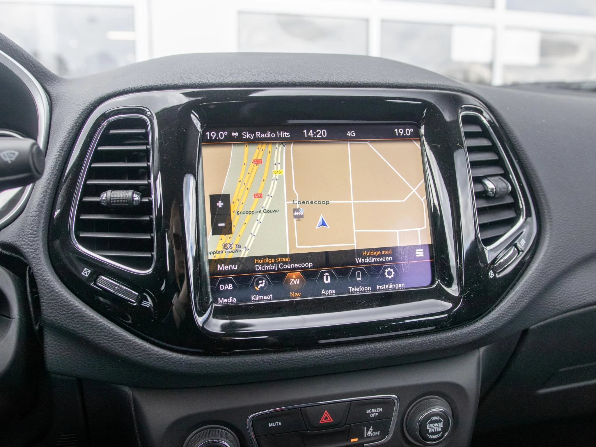 Hoofdafbeelding Jeep Compass