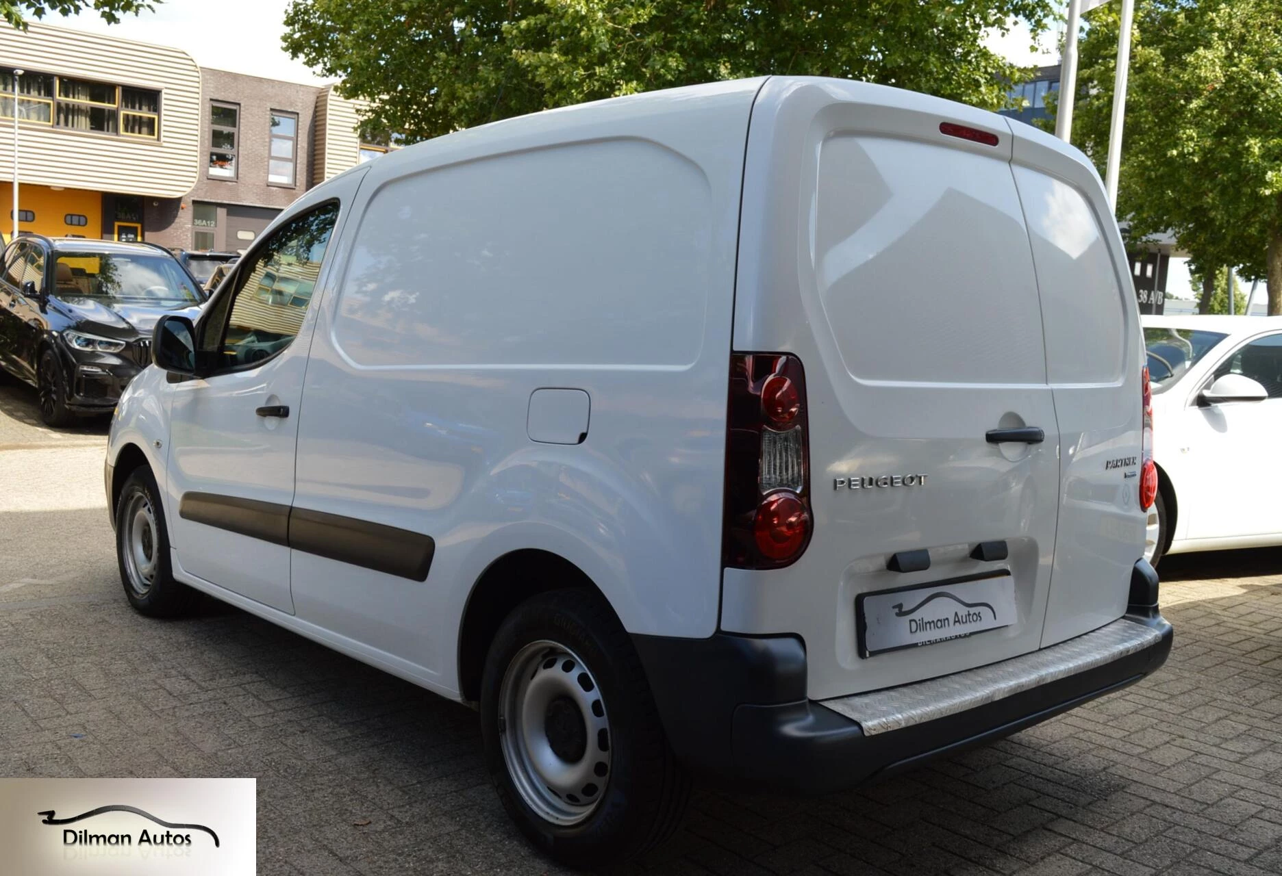 Hoofdafbeelding Peugeot Partner