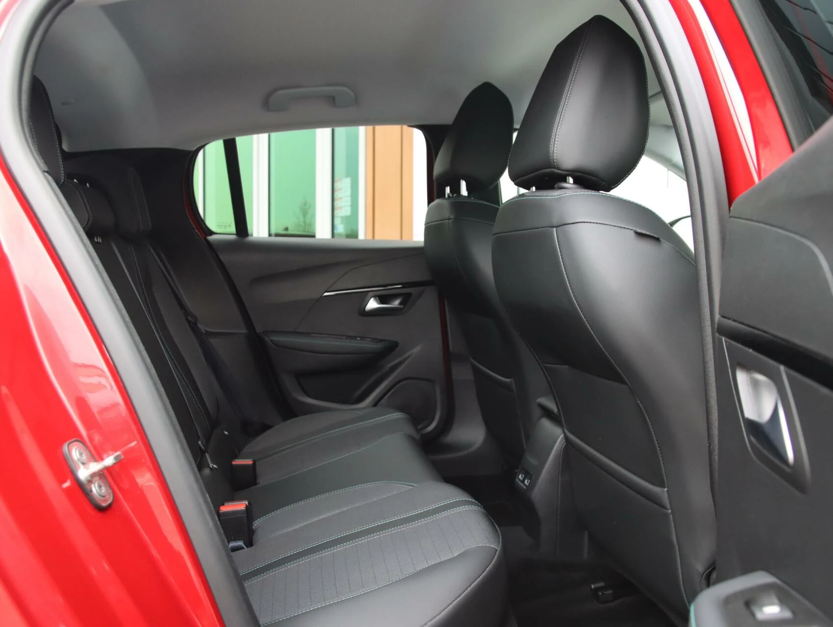 Hoofdafbeelding Peugeot e-208