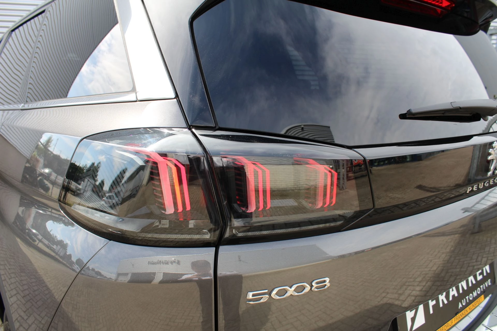 Hoofdafbeelding Peugeot 5008