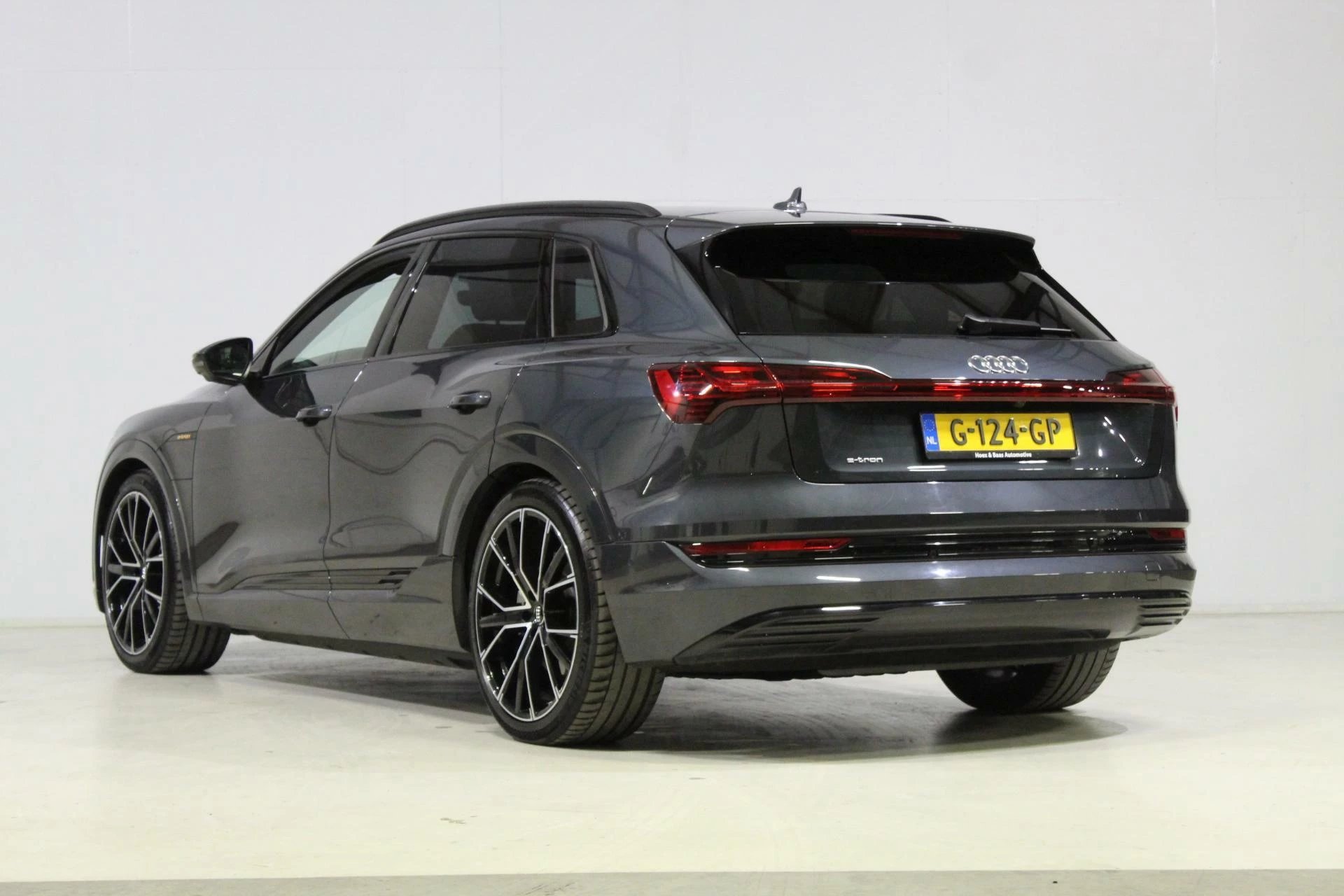 Hoofdafbeelding Audi e-tron