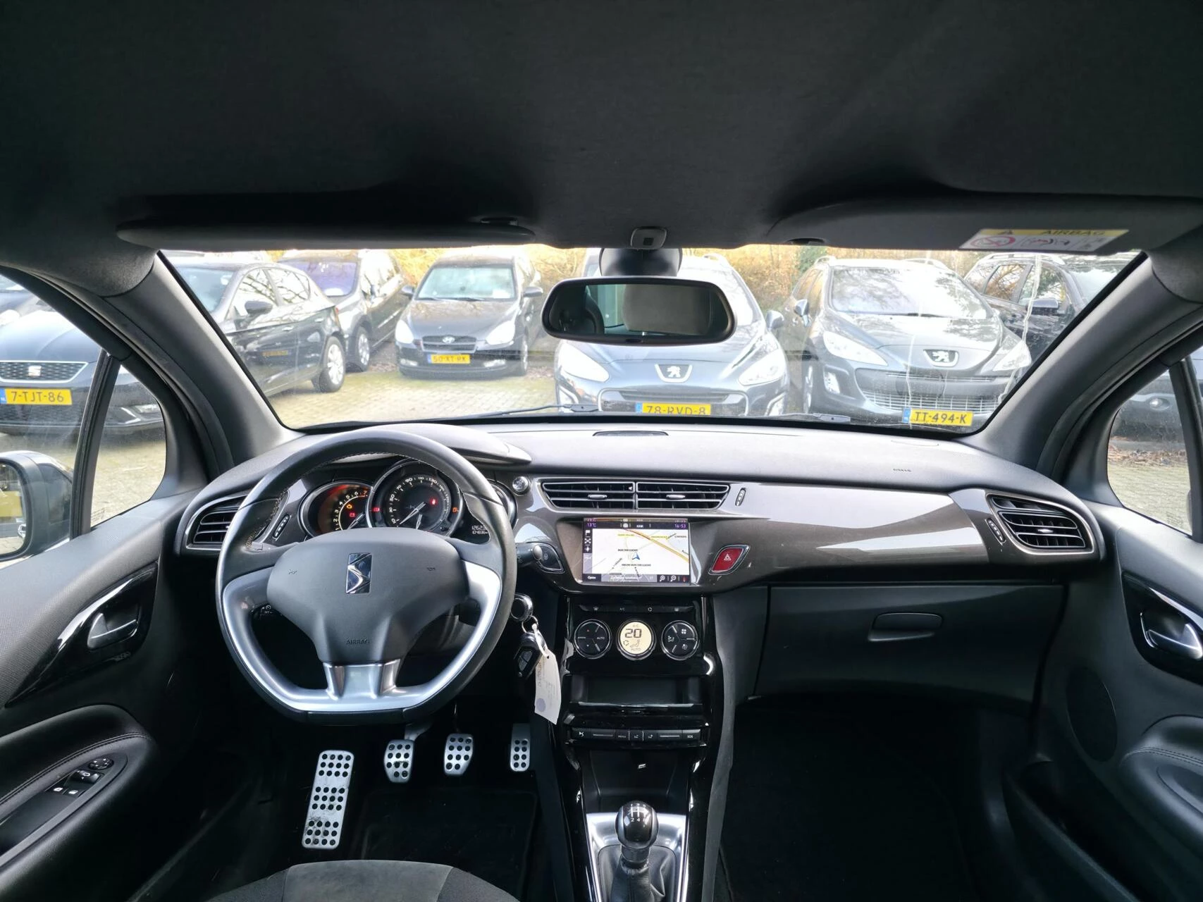 Hoofdafbeelding DS DS 3