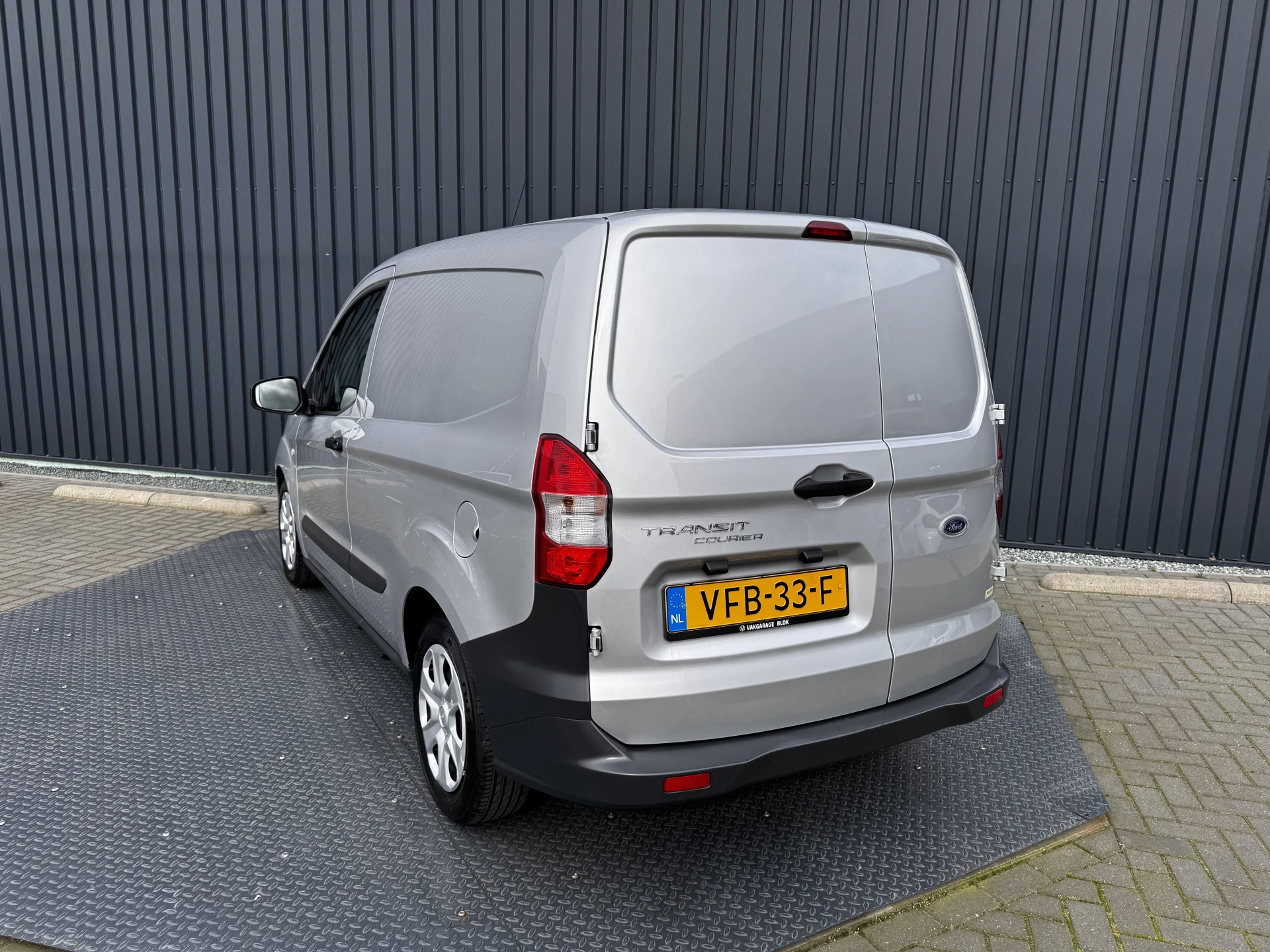 Hoofdafbeelding Ford Transit Courier