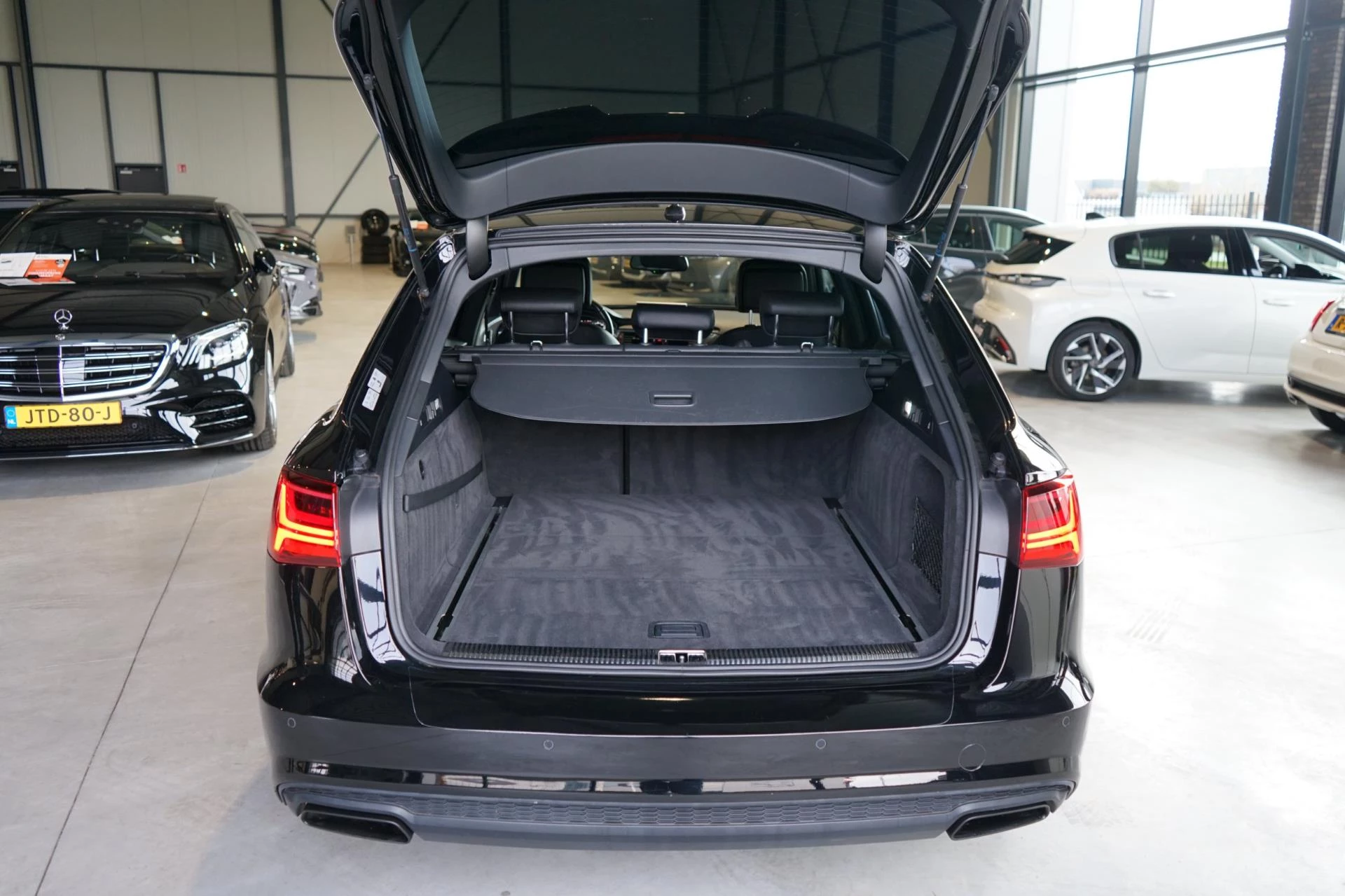 Hoofdafbeelding Audi A6