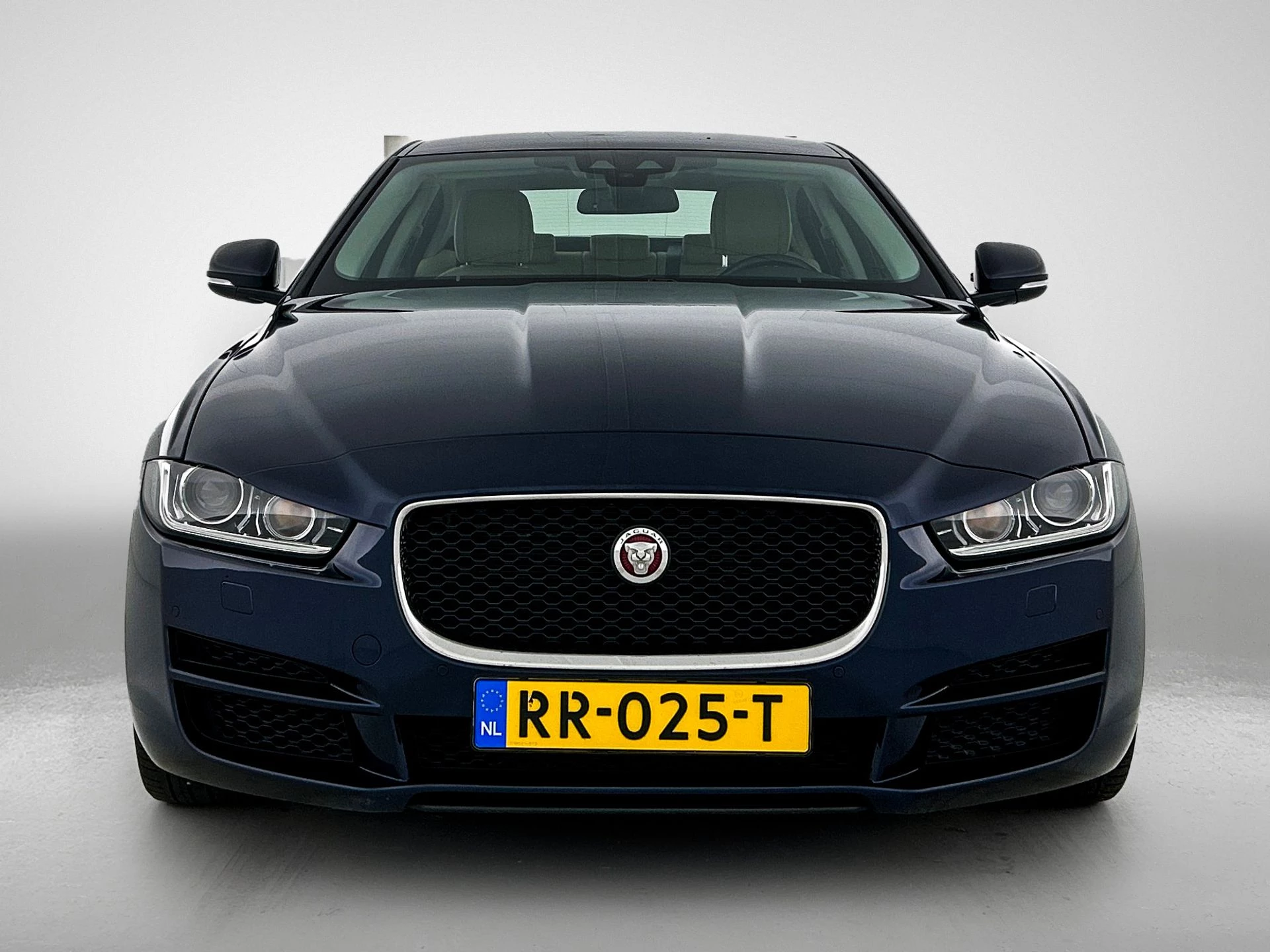Hoofdafbeelding Jaguar XE
