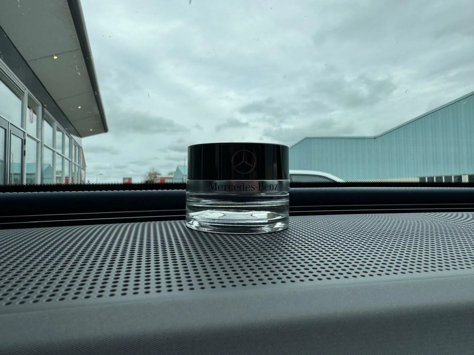 Hoofdafbeelding Mercedes-Benz EQC