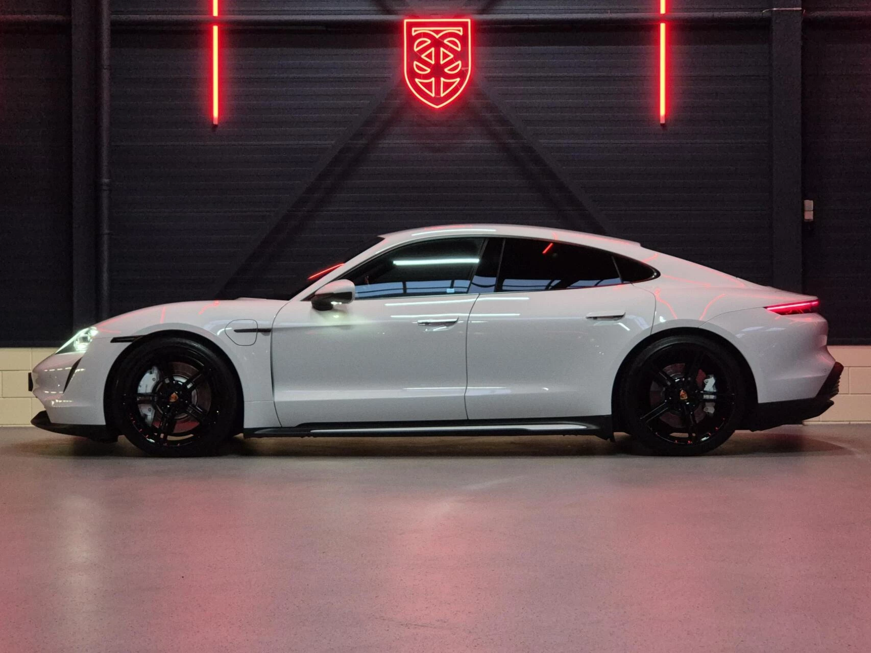 Hoofdafbeelding Porsche Taycan