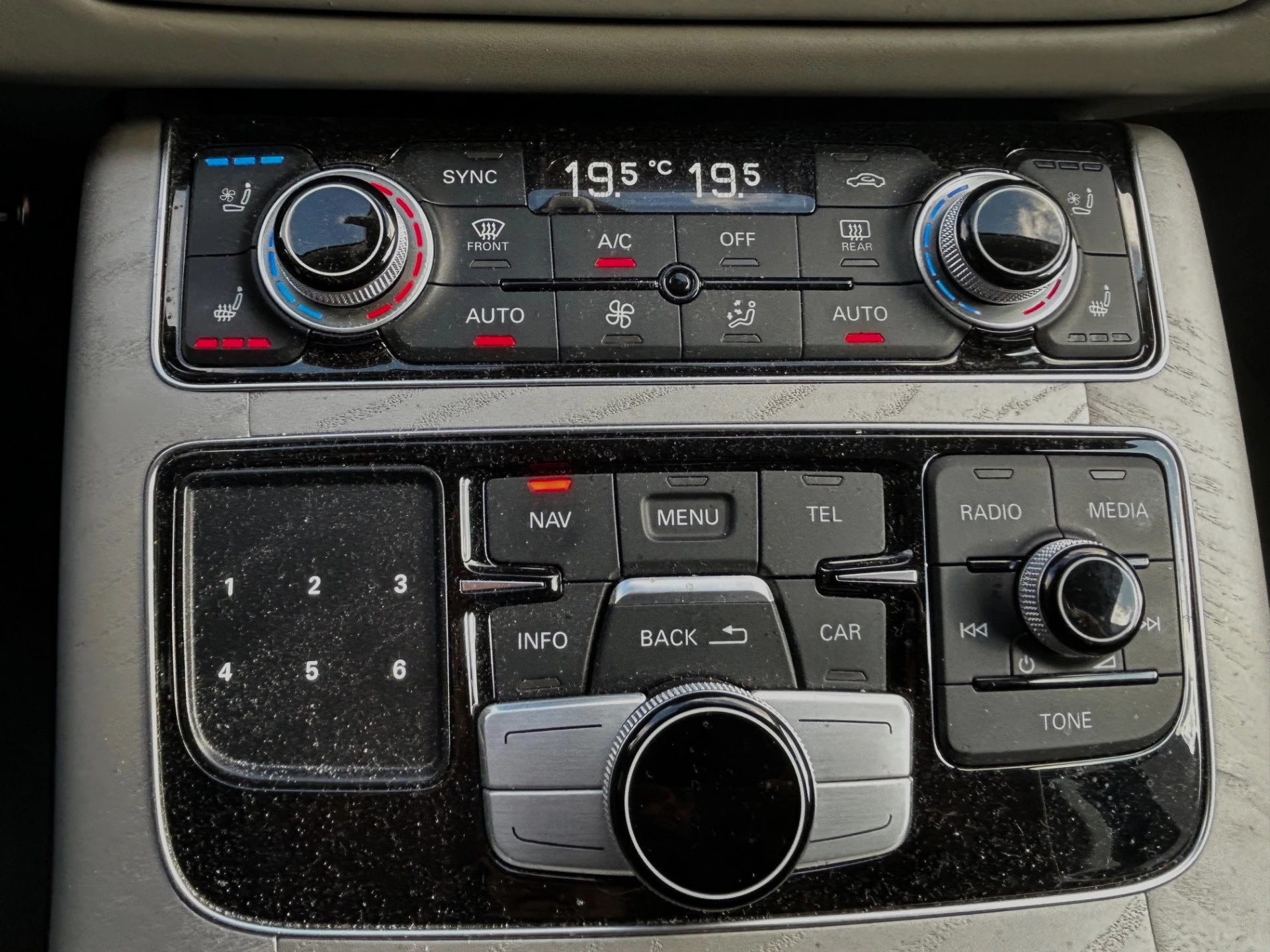 Hoofdafbeelding Audi A8