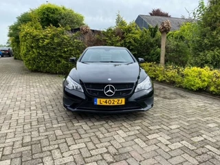 Hoofdafbeelding Mercedes-Benz E-Klasse Mercedes-Benz E-Klasse 4 wheeldrive