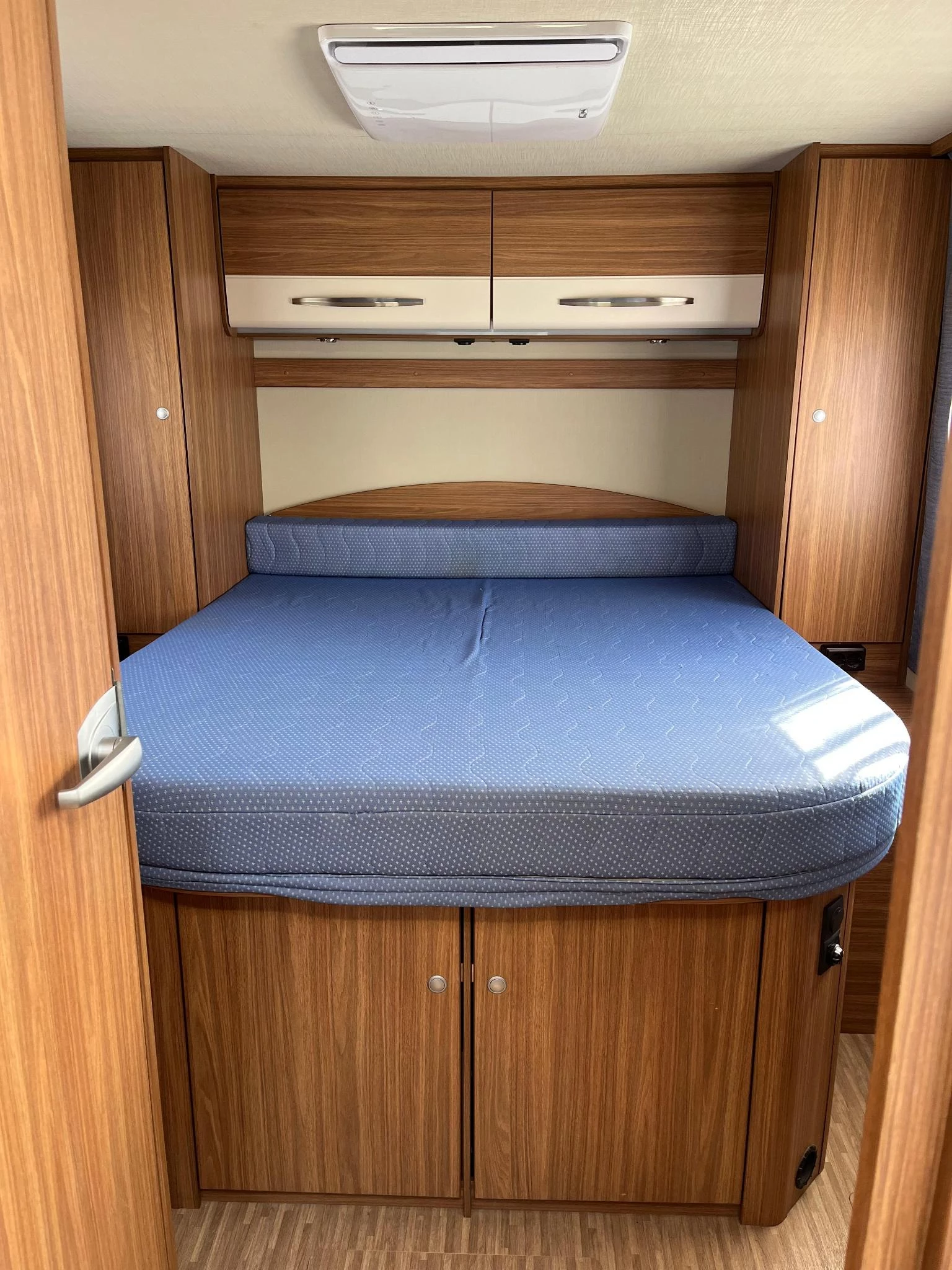 Hoofdafbeelding Carado Capron T 449