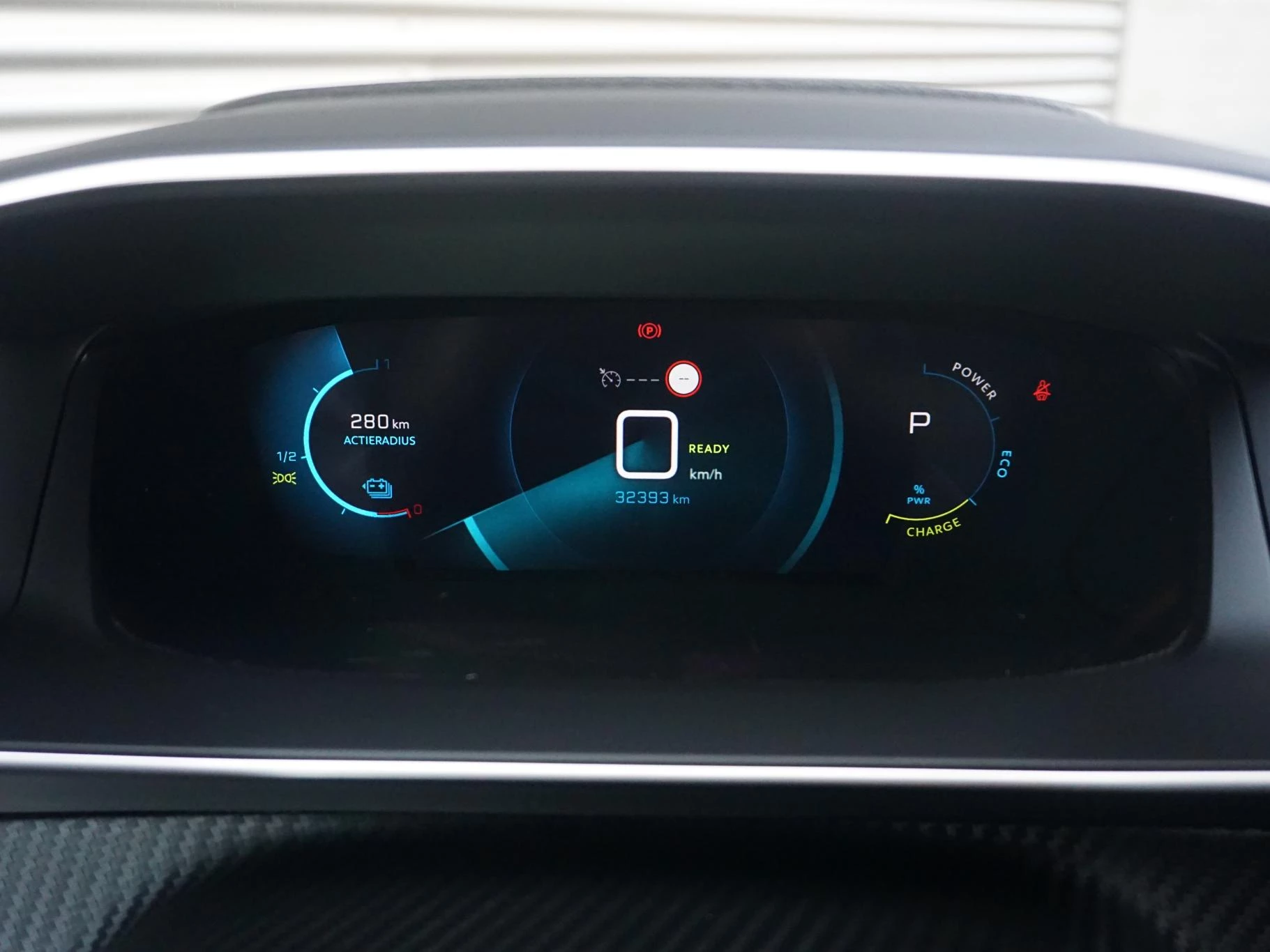 Hoofdafbeelding Peugeot e-208