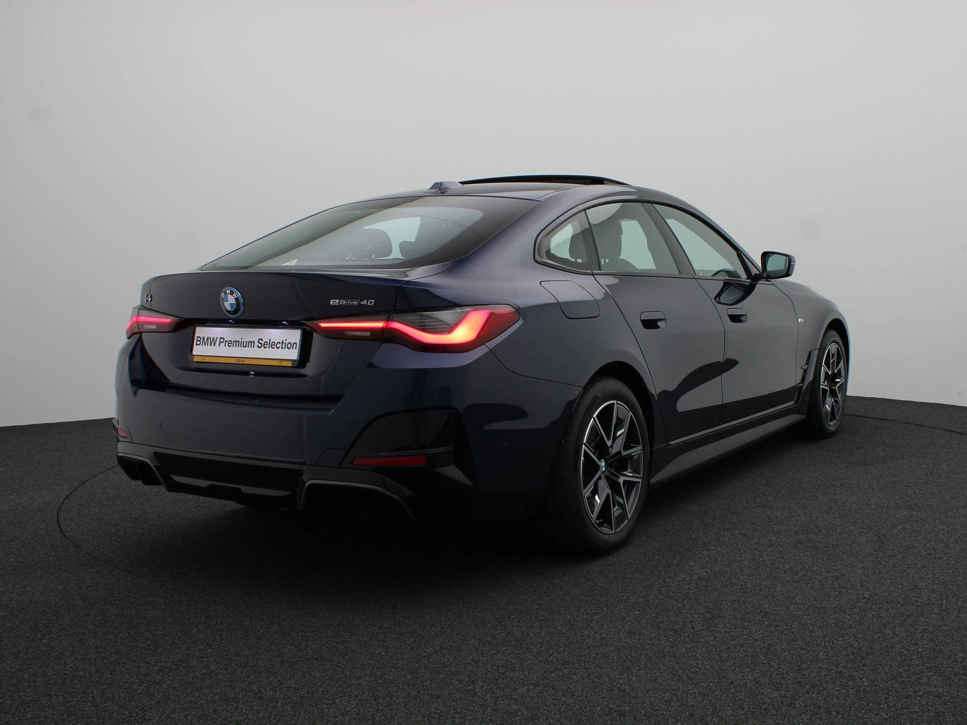 Hoofdafbeelding BMW i4
