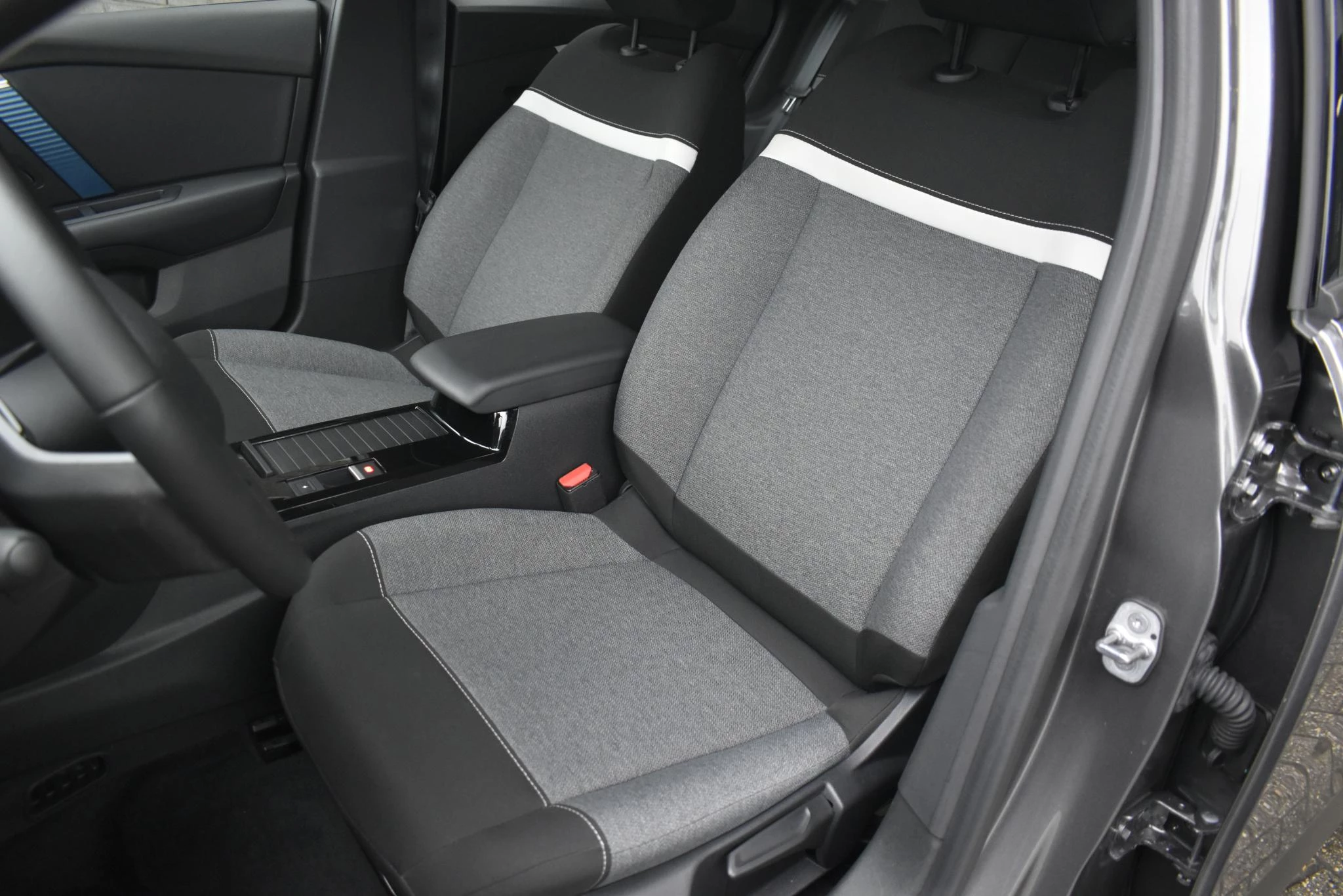 Hoofdafbeelding Citroën ë-C4 X