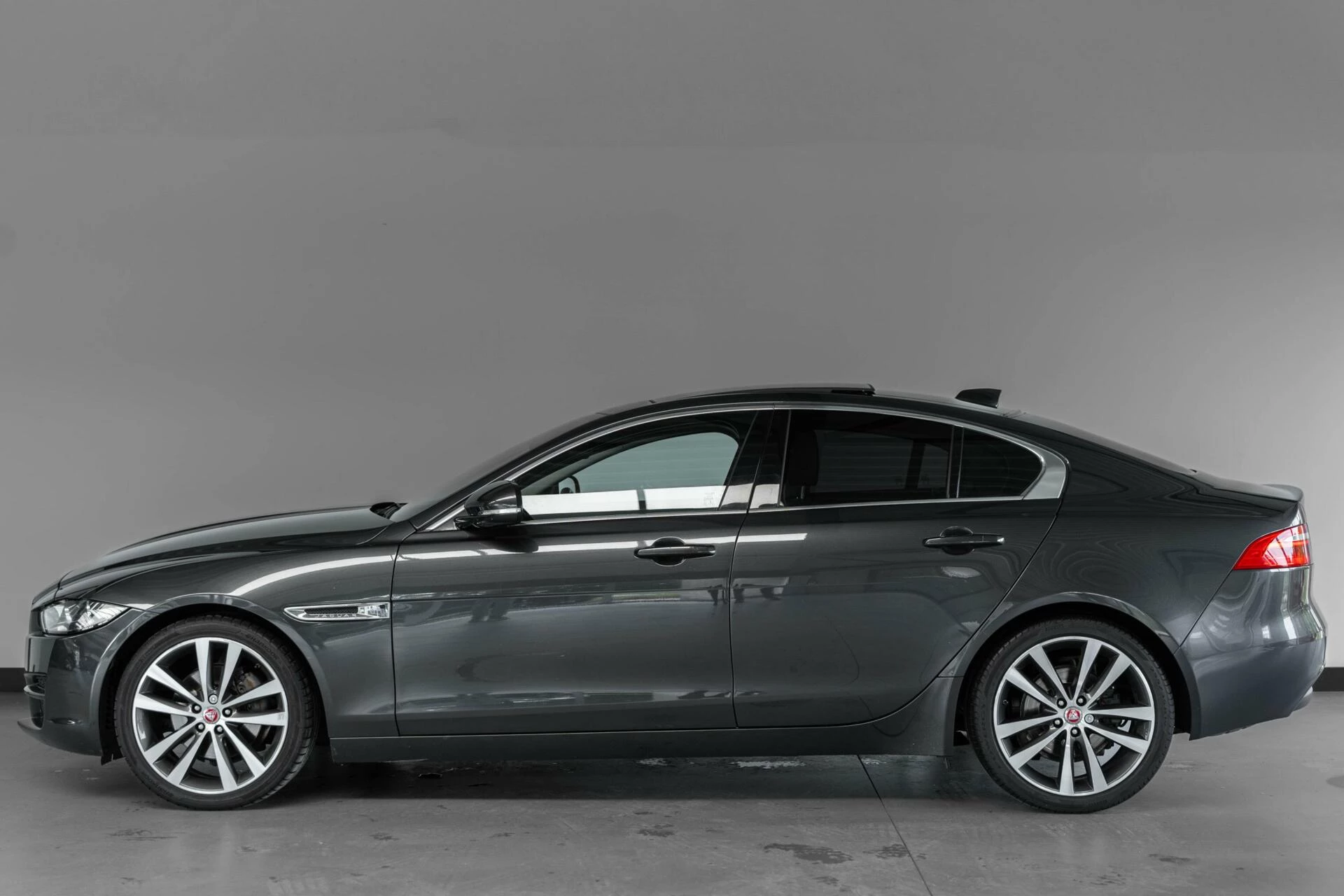 Hoofdafbeelding Jaguar XE