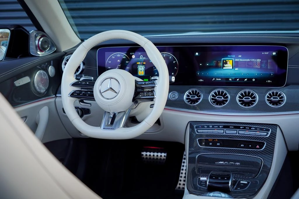 Hoofdafbeelding Mercedes-Benz E-Klasse