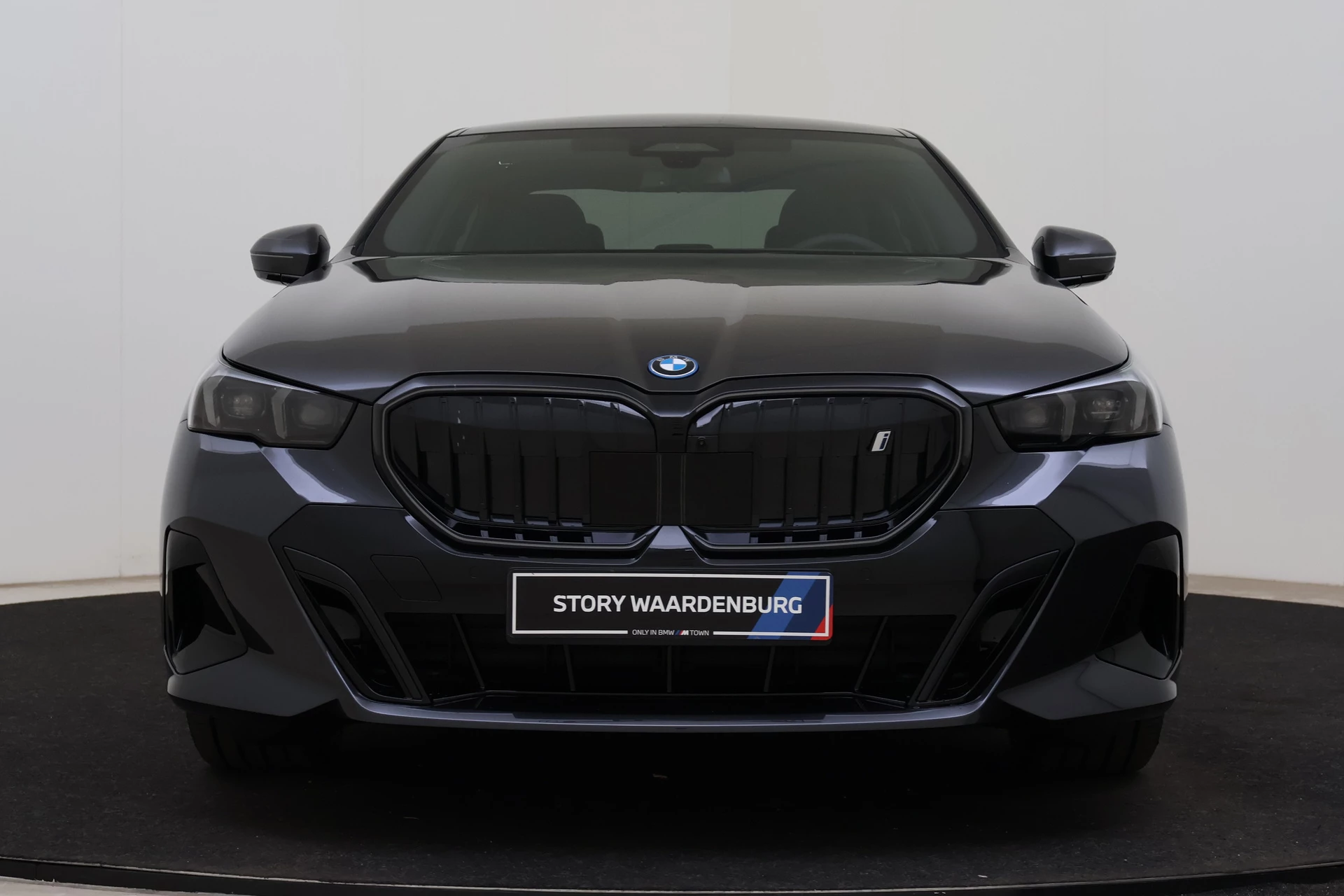 Hoofdafbeelding BMW i5
