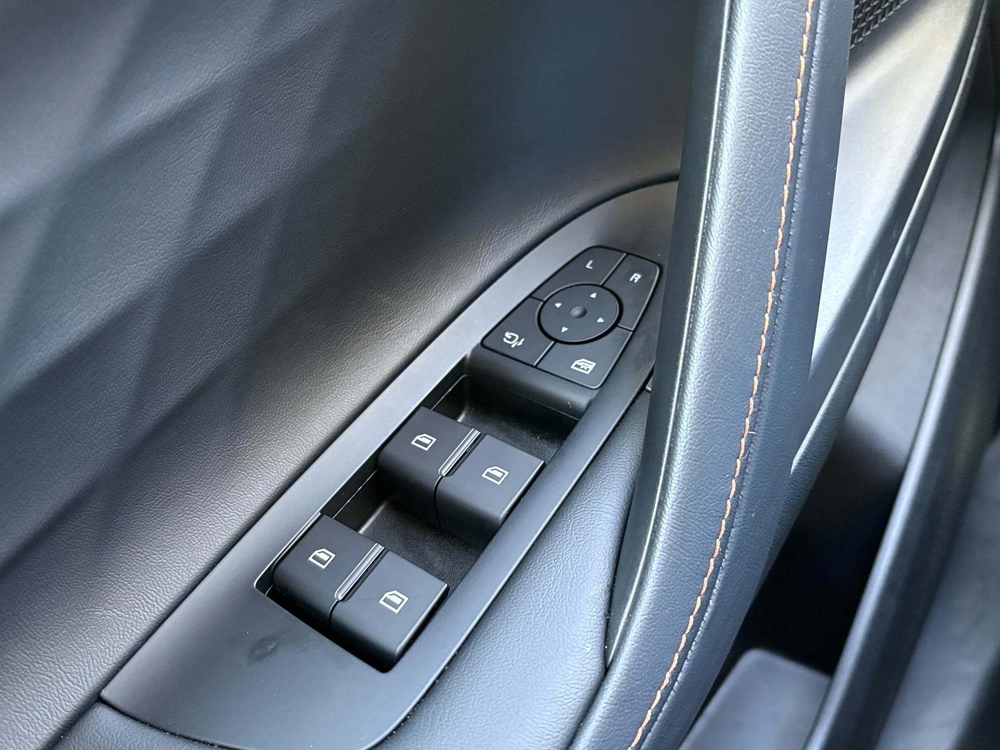 Hoofdafbeelding MG HS