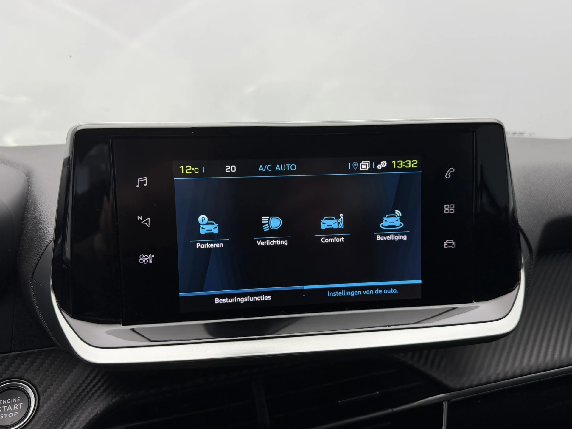 Hoofdafbeelding Peugeot e-208