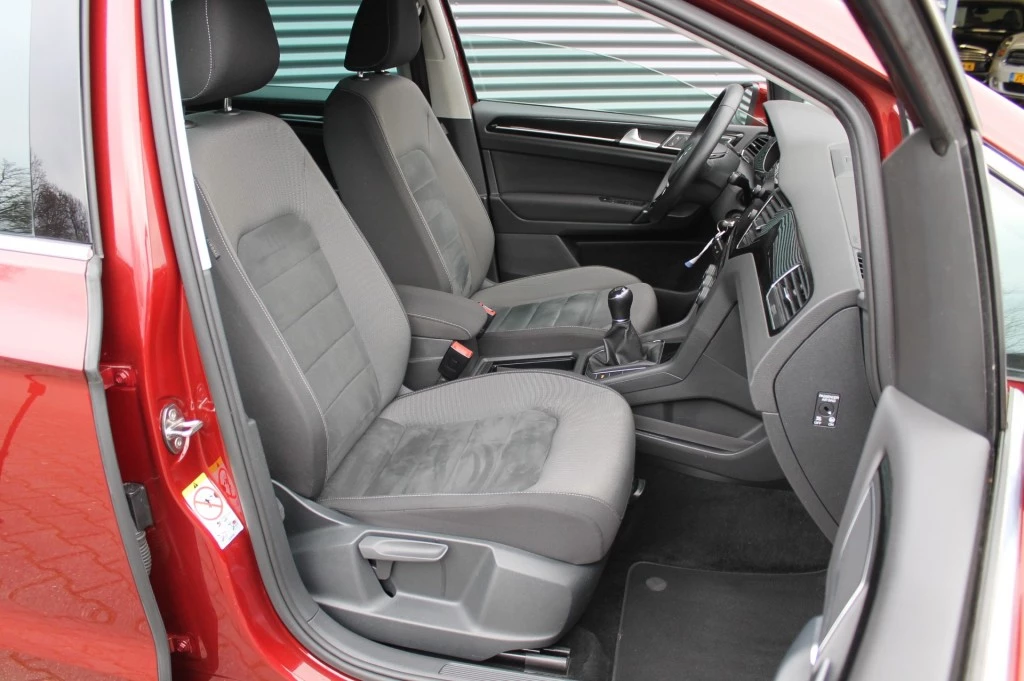 Hoofdafbeelding Volkswagen Golf Sportsvan