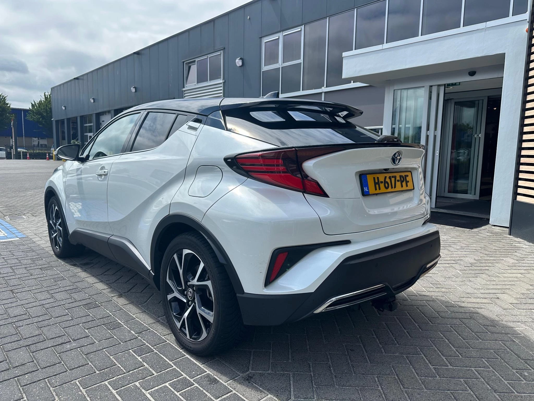 Hoofdafbeelding Toyota C-HR