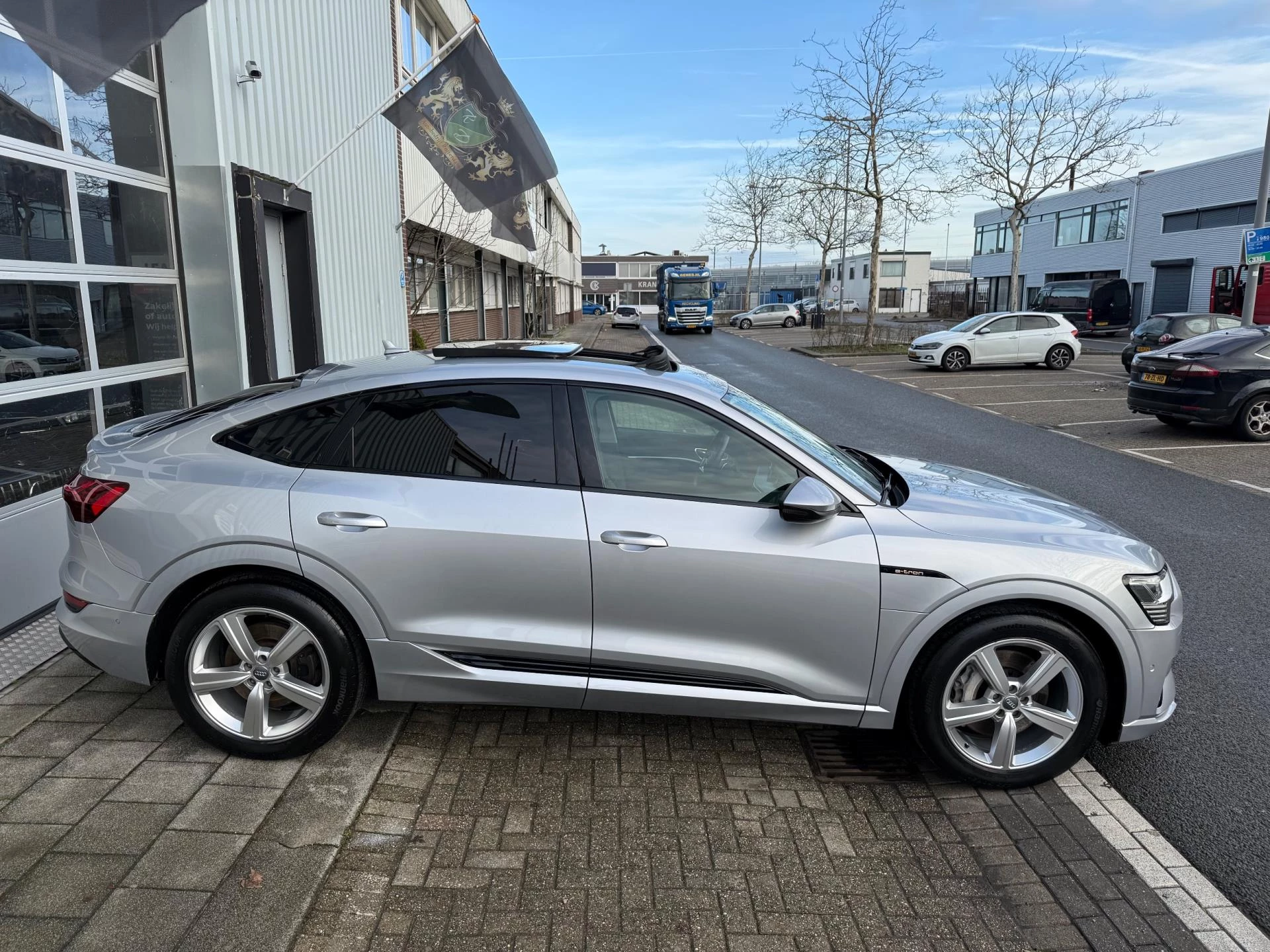 Hoofdafbeelding Audi e-tron