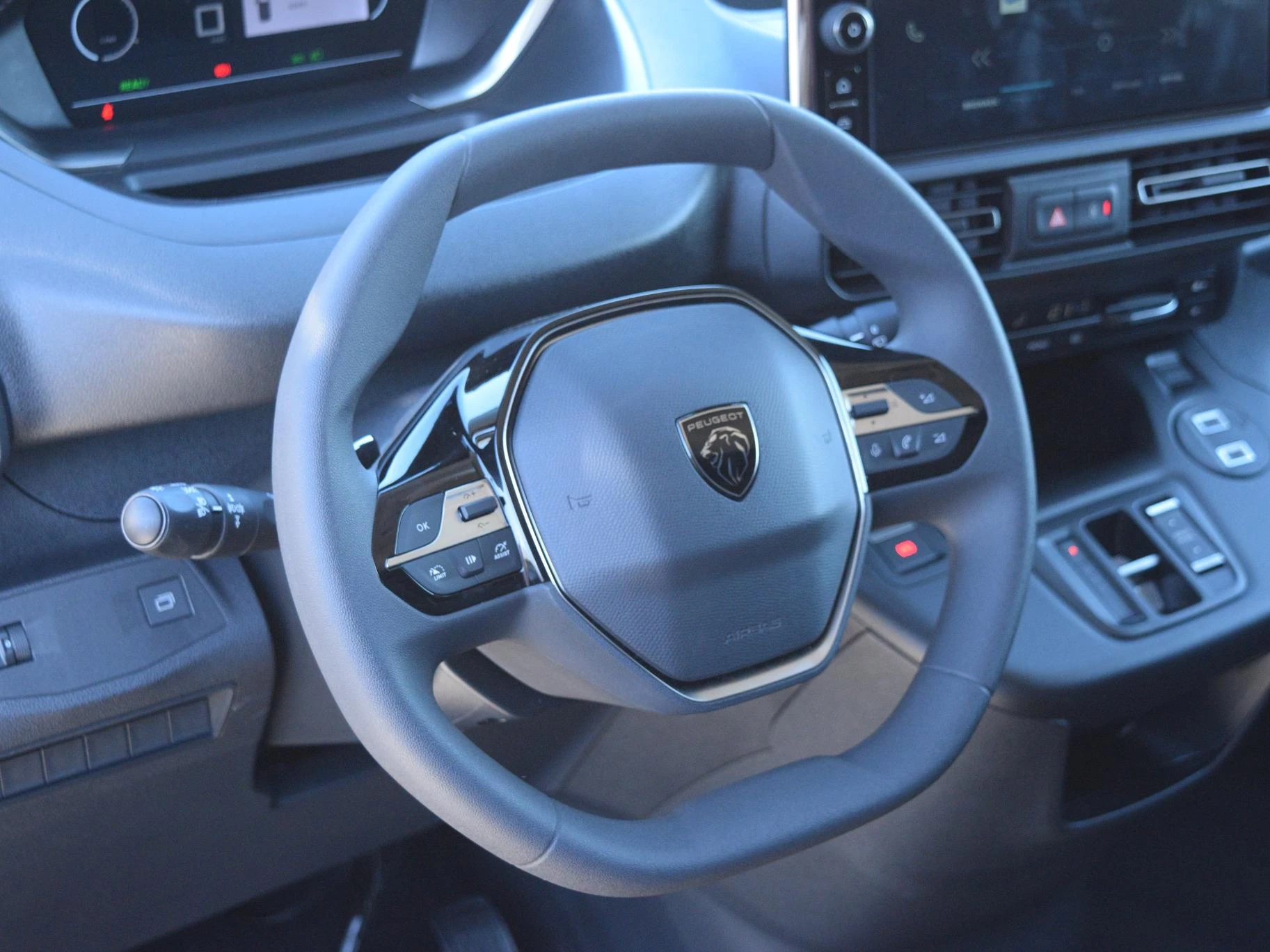 Hoofdafbeelding Peugeot e-Partner