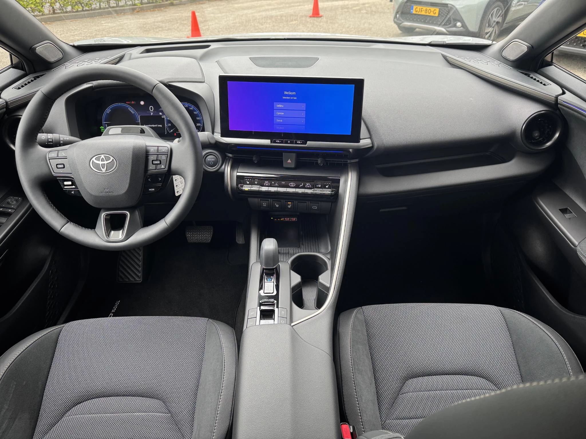 Hoofdafbeelding Toyota C-HR
