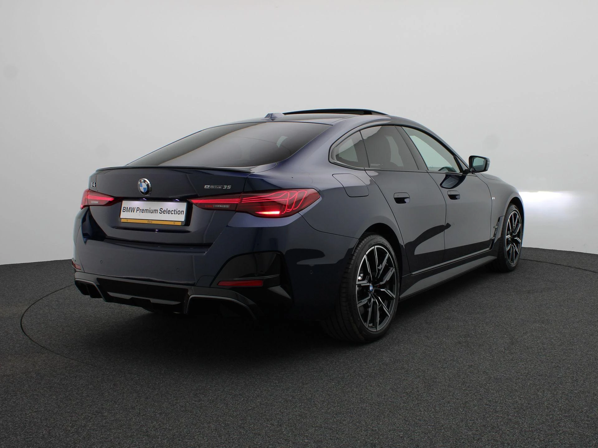 Hoofdafbeelding BMW i4