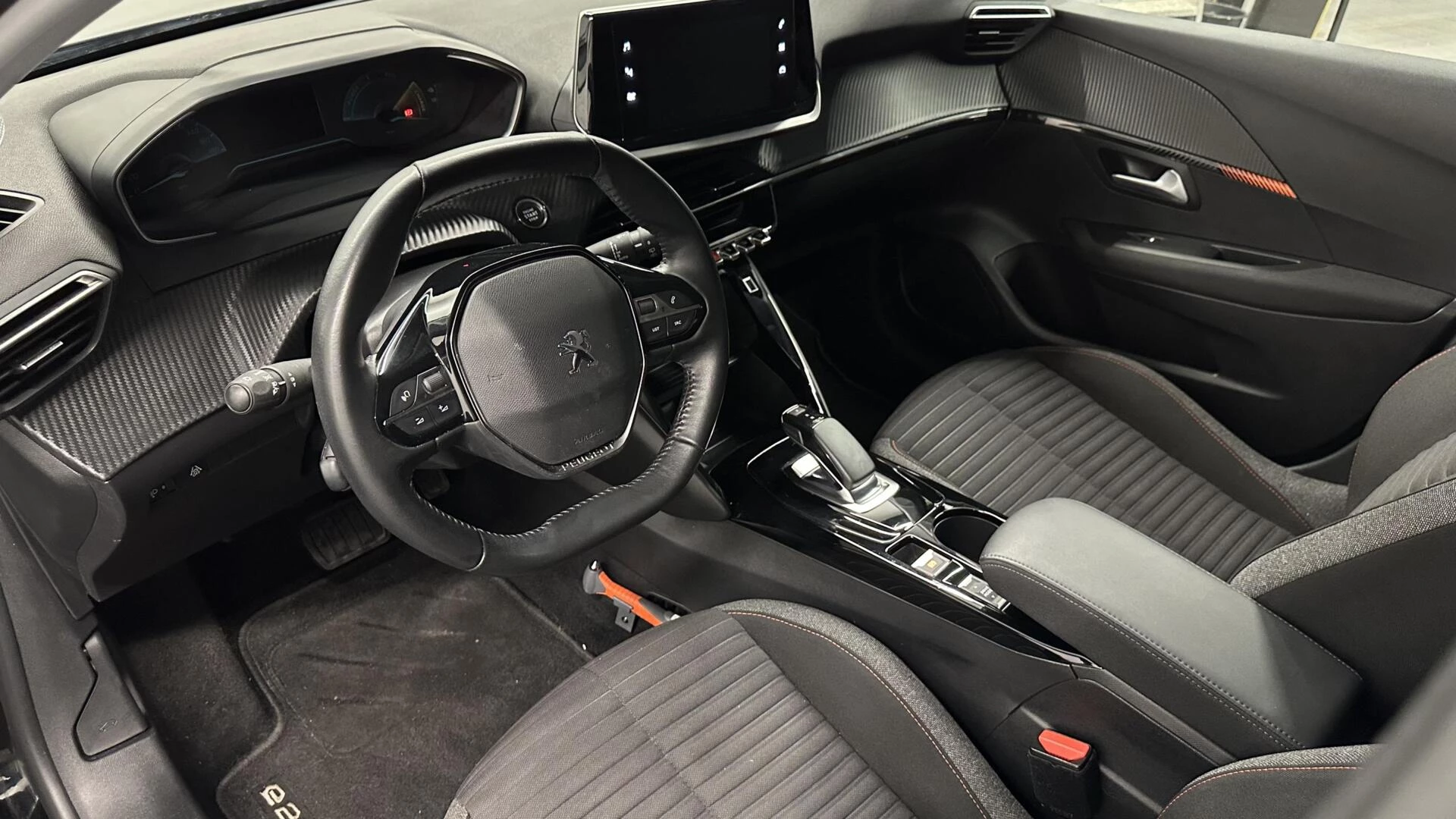 Hoofdafbeelding Peugeot e-208