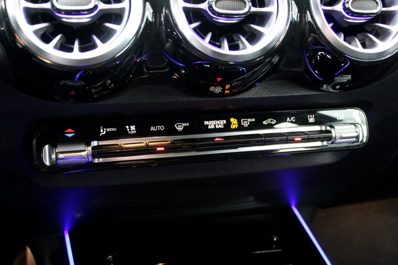 Hoofdafbeelding Mercedes-Benz EQB
