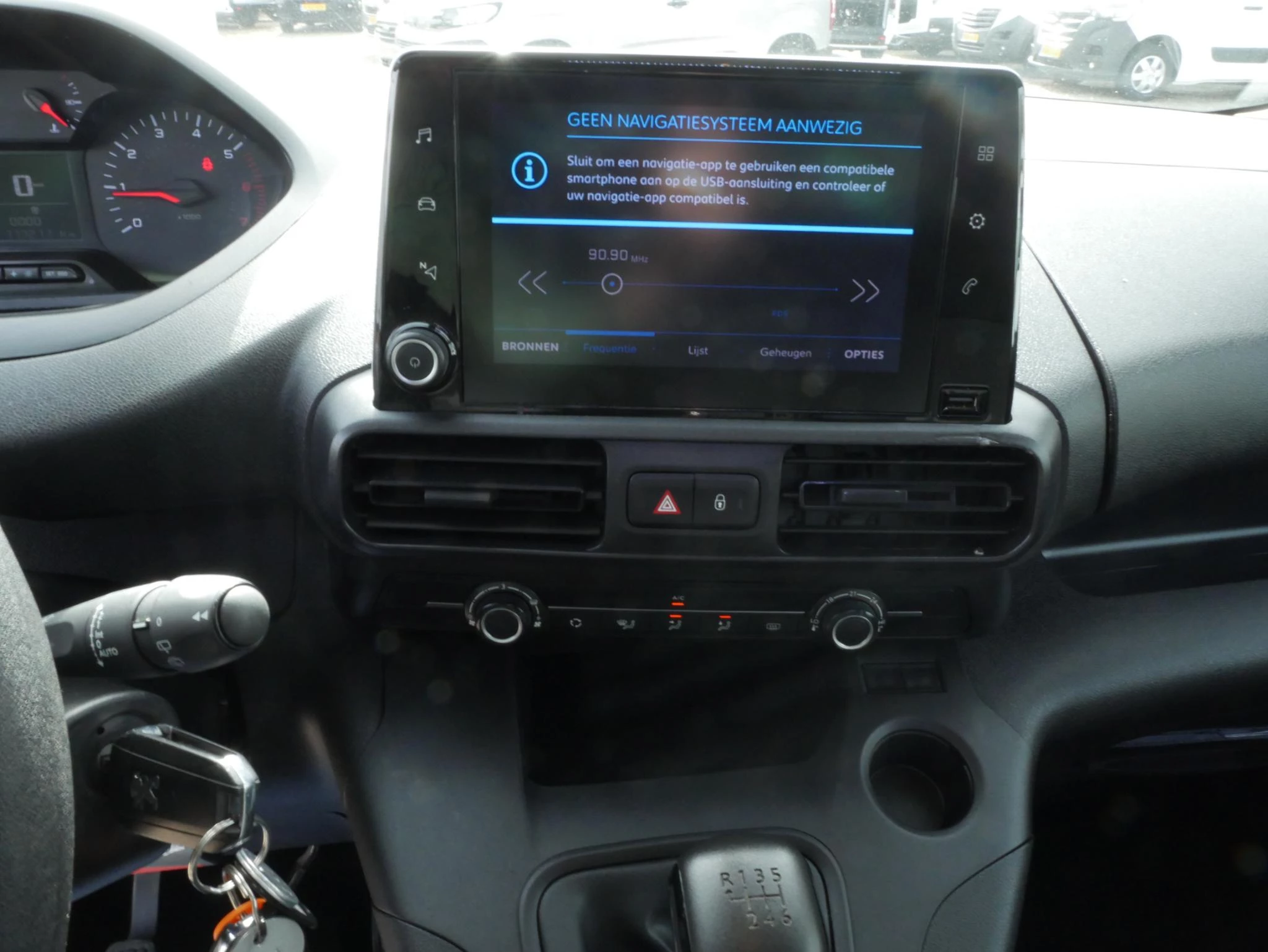 Hoofdafbeelding Peugeot Partner