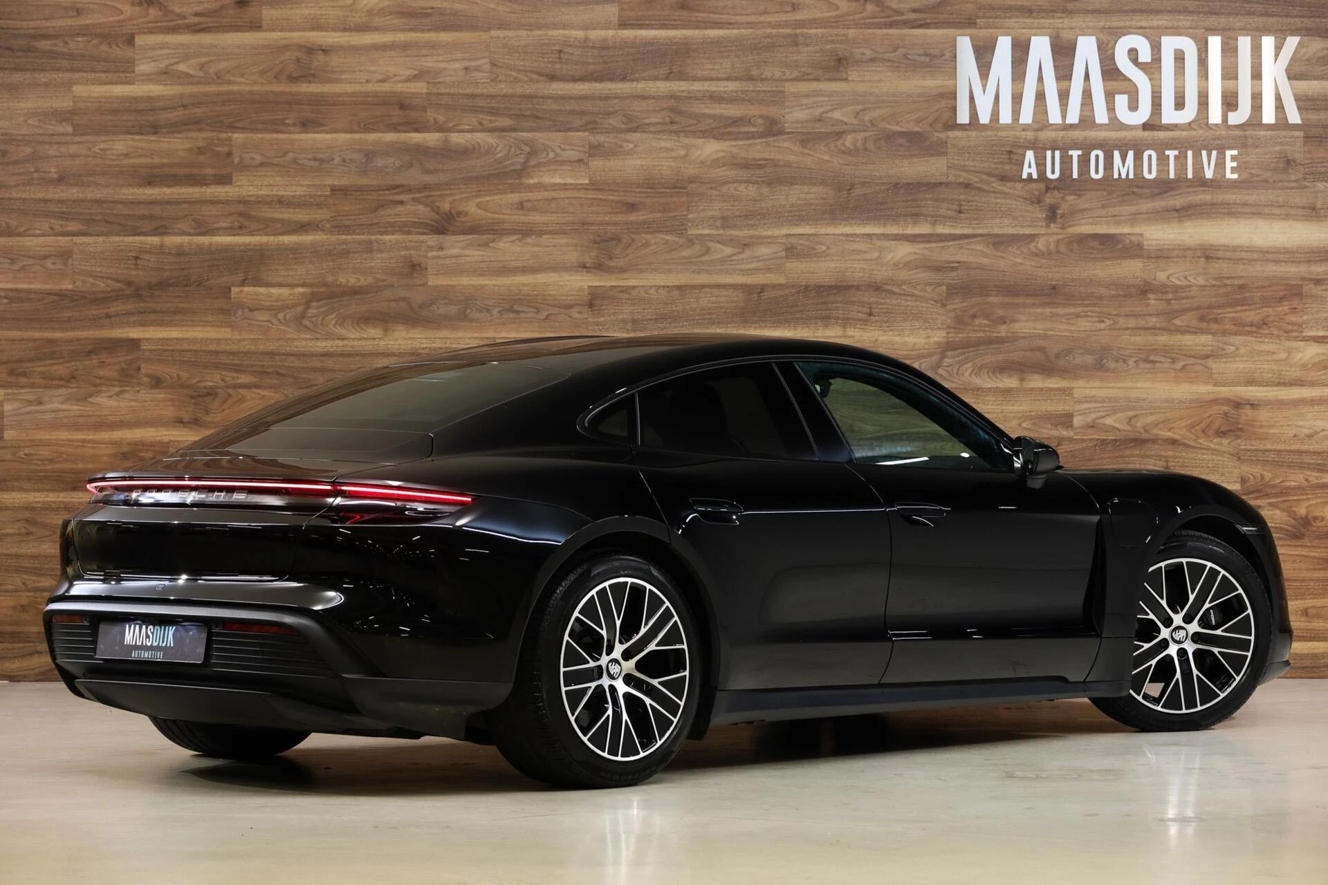 Hoofdafbeelding Porsche Taycan