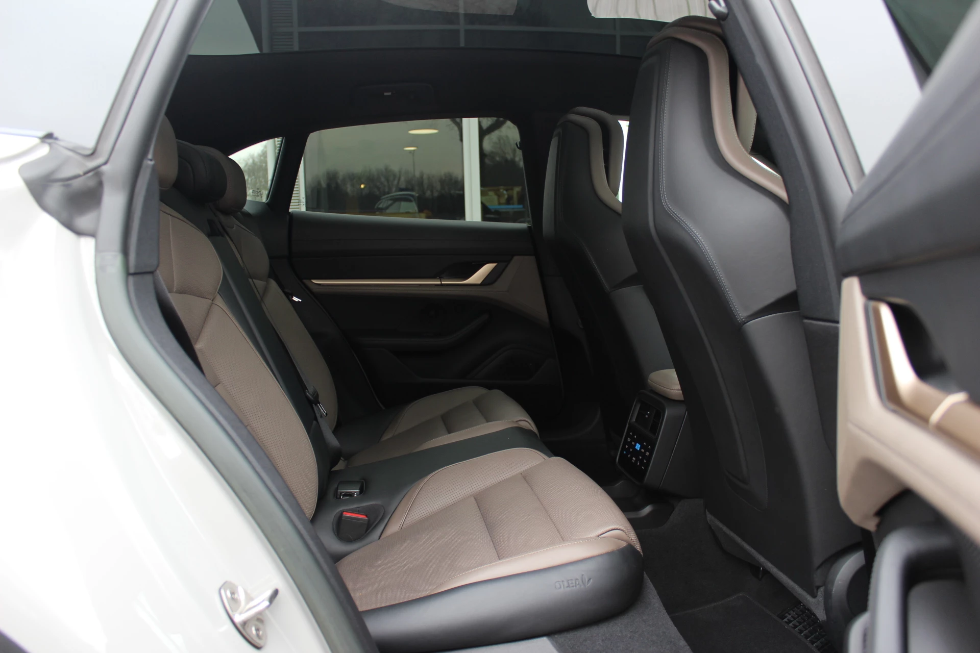 Hoofdafbeelding Porsche Taycan