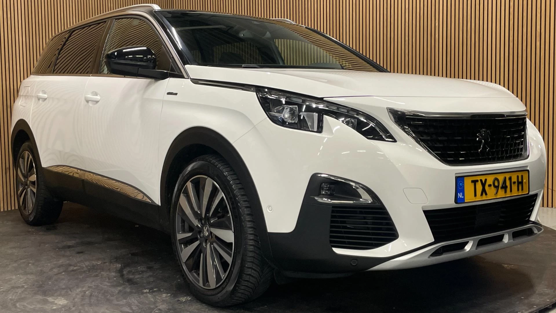 Hoofdafbeelding Peugeot 5008