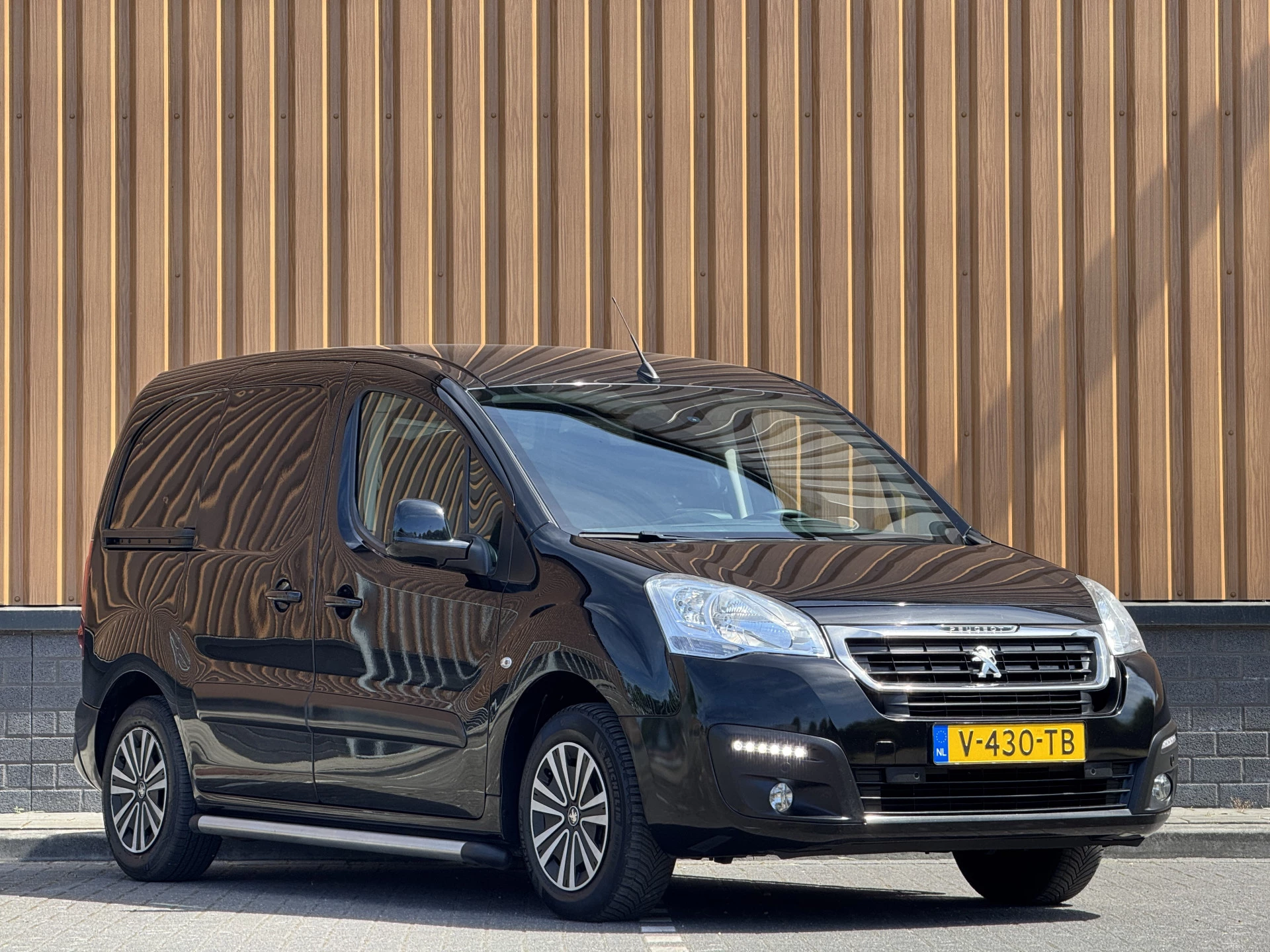 Hoofdafbeelding Peugeot Partner