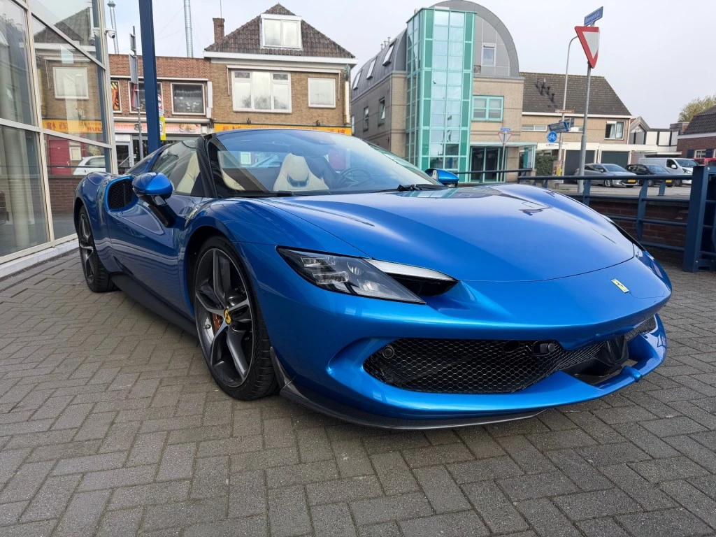 Hoofdafbeelding Ferrari 296