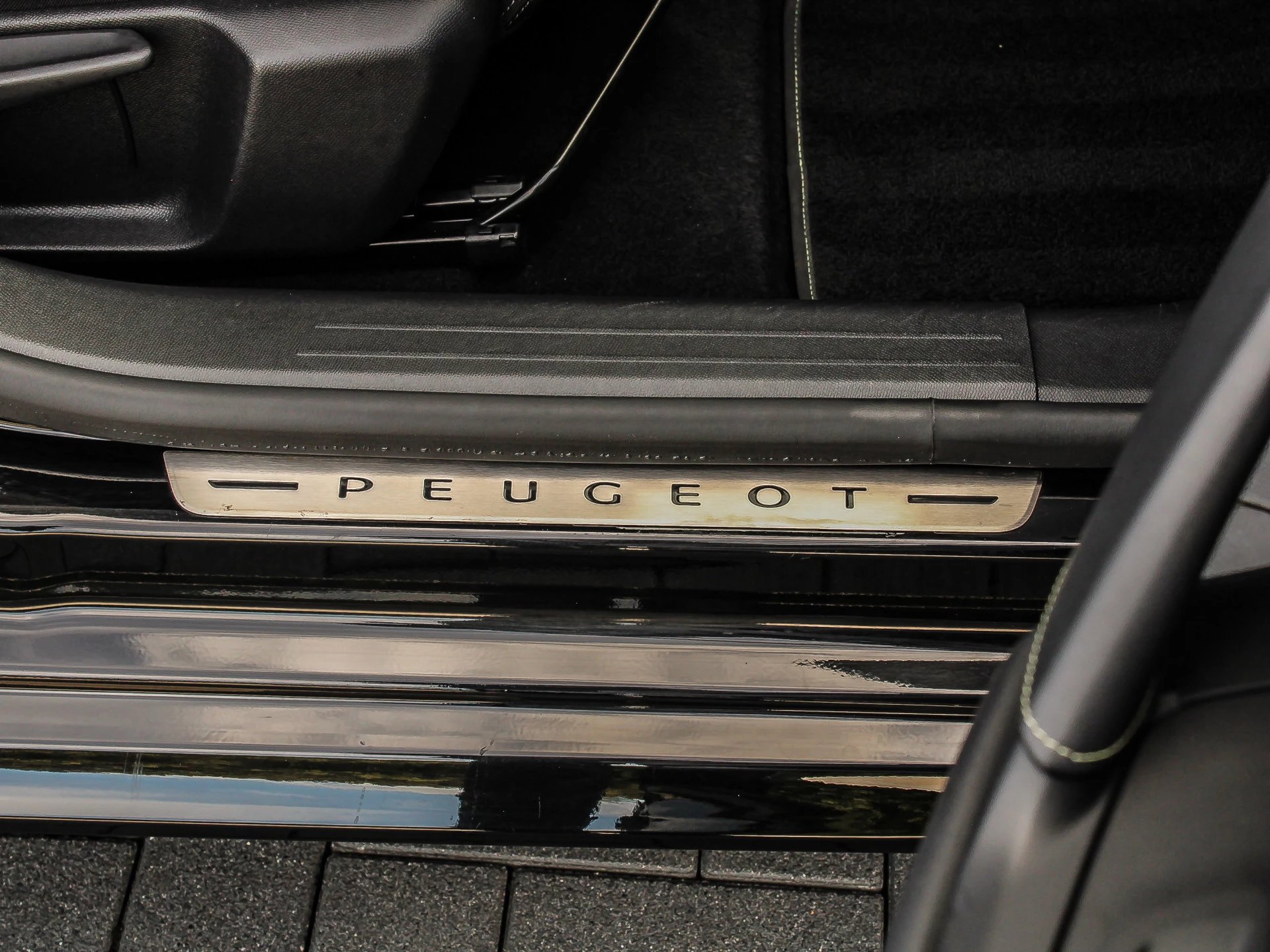 Hoofdafbeelding Peugeot e-208