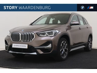 BMW X1 sDrive20i High Executive xLine Automaat / Trekhaak / Sportstoelen / LED / Head-Up / Park Assistant / Stoelverwarming