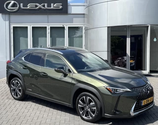 Lexus UX 250h Preference Line NL-AUTO BLIND-SPOT PARKSENSOREN APPLE/ANDROID AD-CRUISE