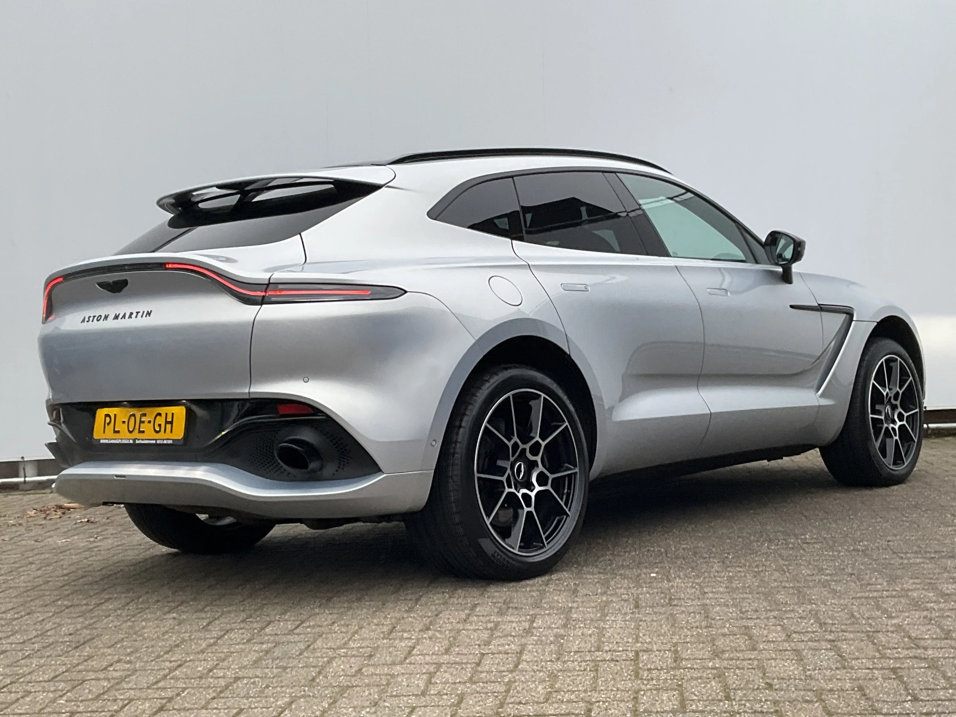 Hoofdafbeelding Aston Martin DBX