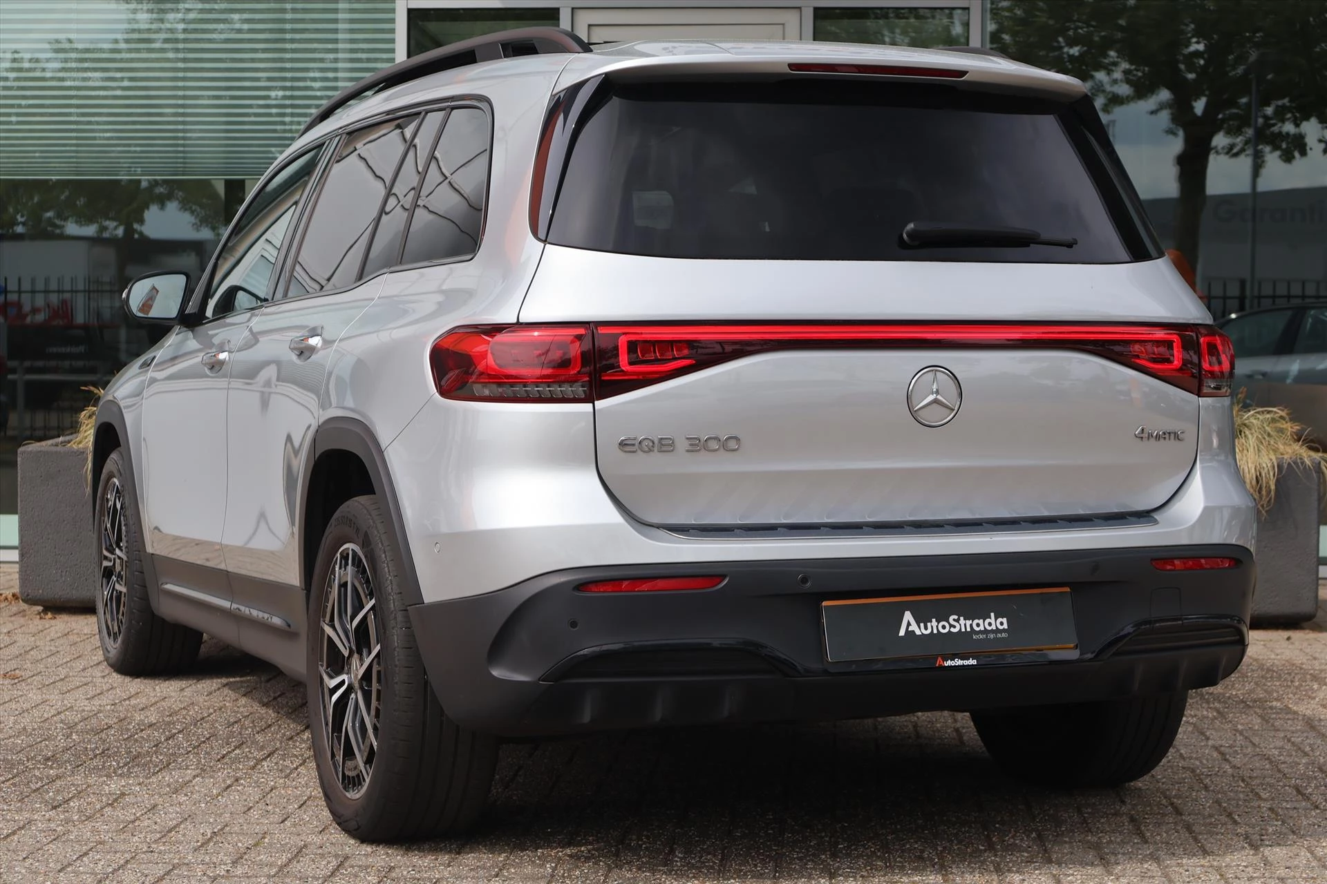 Hoofdafbeelding Mercedes-Benz EQB