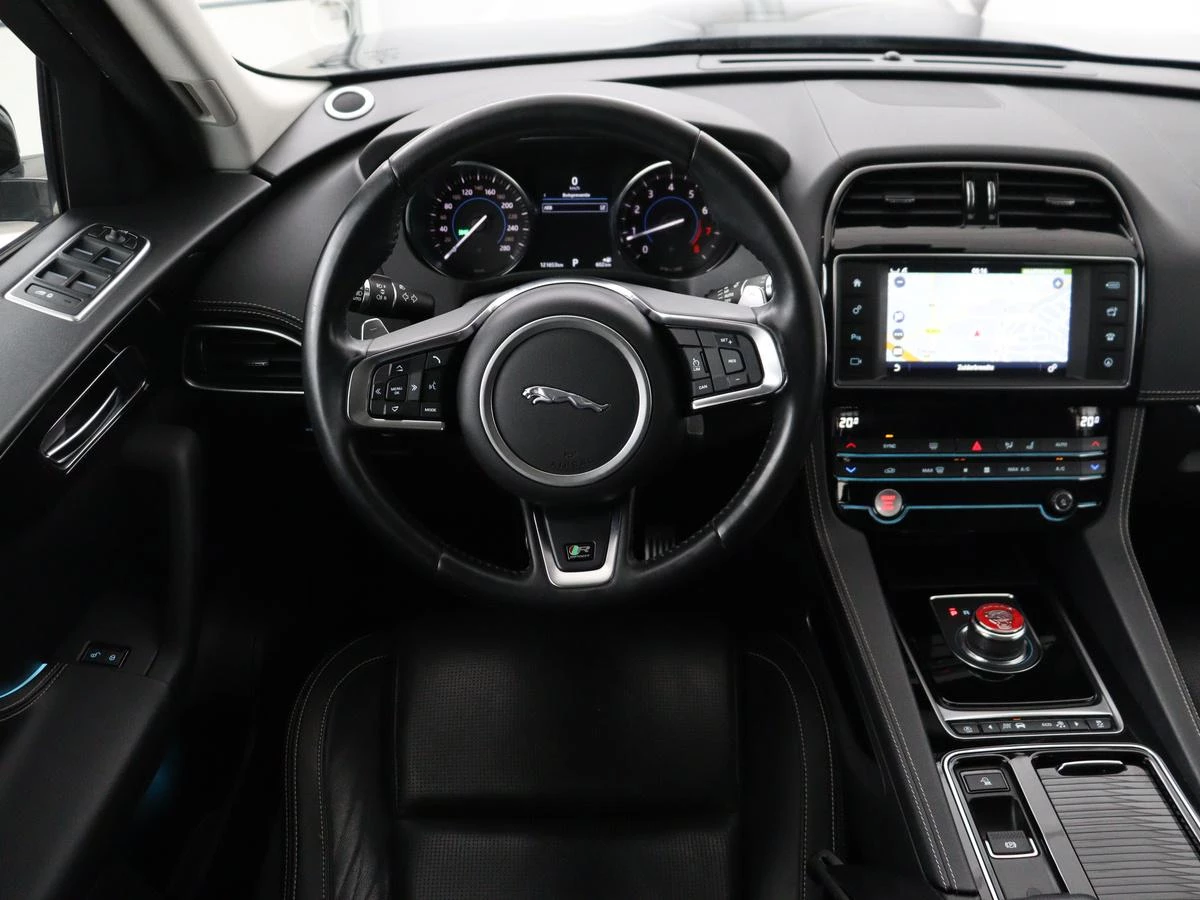 Hoofdafbeelding Jaguar F-PACE