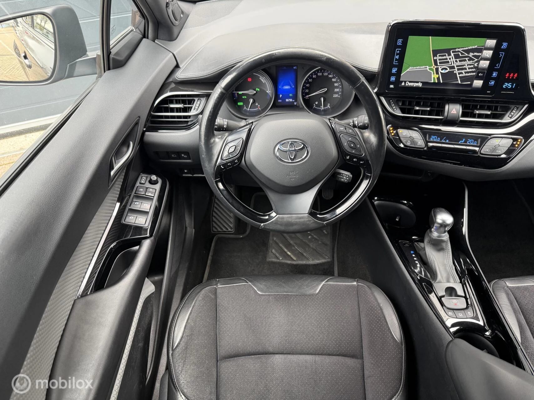 Hoofdafbeelding Toyota C-HR