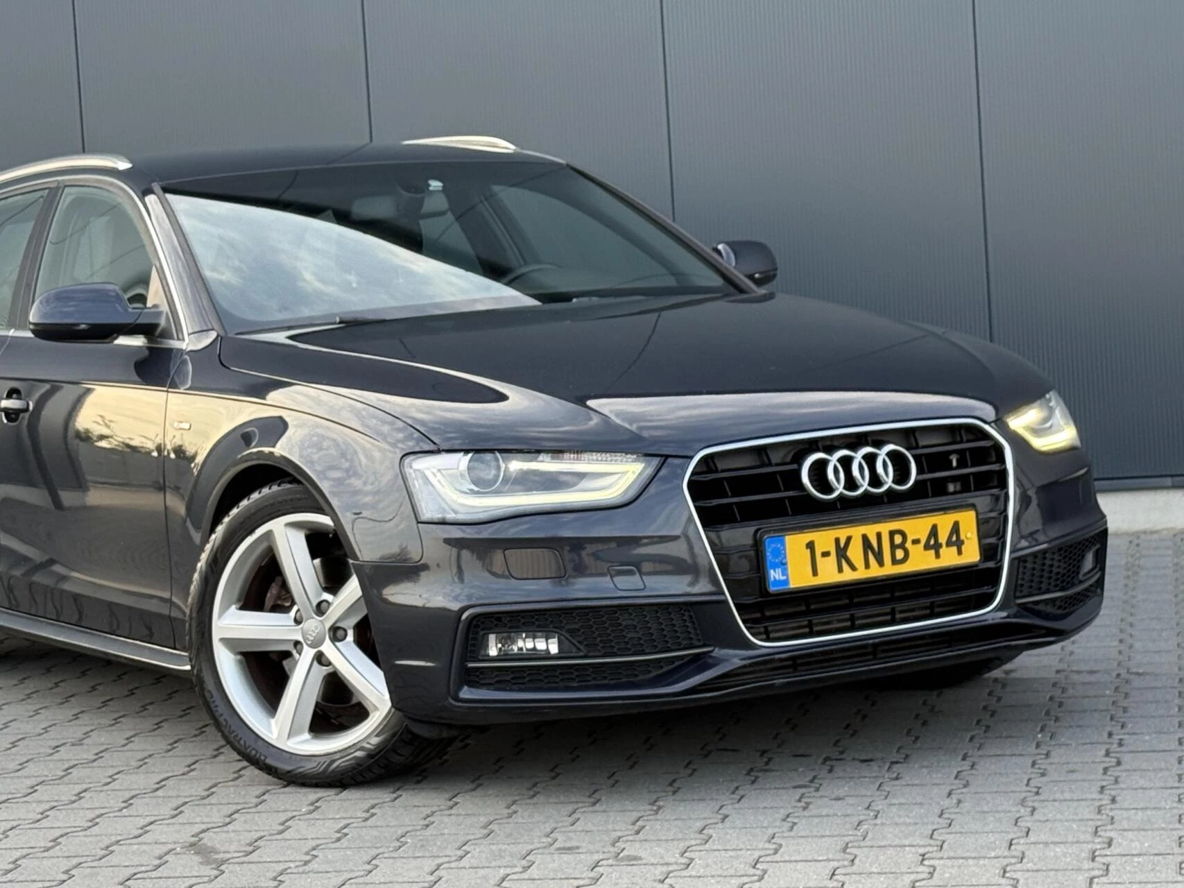 Hoofdafbeelding Audi A4
