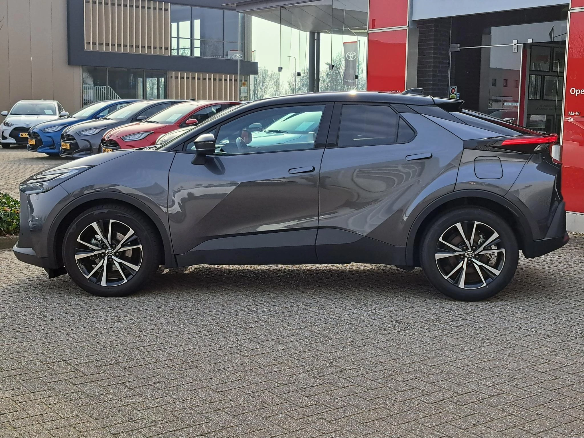 Hoofdafbeelding Toyota C-HR