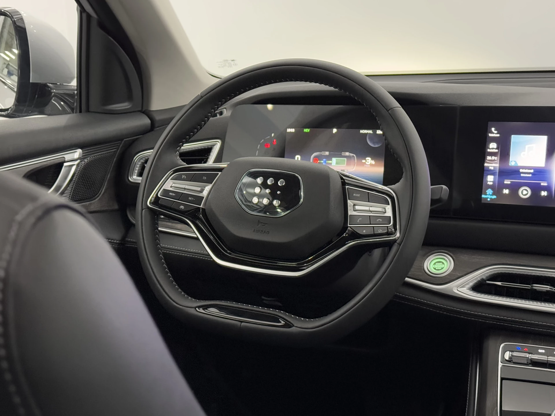 Hoofdafbeelding DFSK E5 PHEV